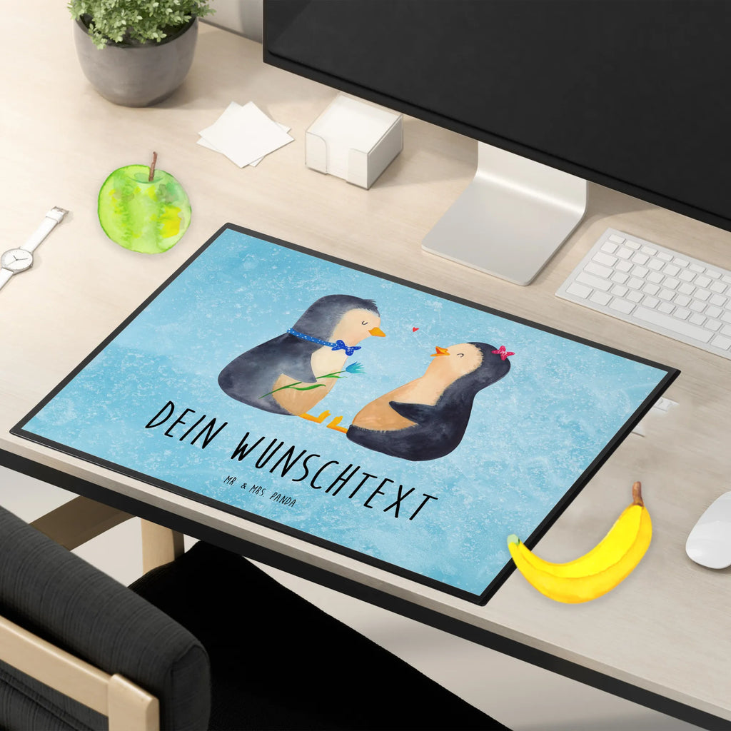 Personalisierte Schreibtischunterlage Pinguin Pärchen Namenspersonalisierung, Personalisierte Schreibunterlage, Namensaufdruck, Schreibunterlage mit Namen, Schreibtischauflage mit Namen, Schreibtisch Unterlagen mit Namen, Personalisierte Schreibtischauflage, Selbst gestalten, Personalisierte Schreibtisch Unterlagen, Pinguin, Liebesgeschenk, Liebespaar, Jahrestag, Traumpaar, Pinguine, Hochzeitsgeschenk, Verlobung, Hochzeitstag, große Liebe, Liebe, Hochzeit, Liebesbeweis