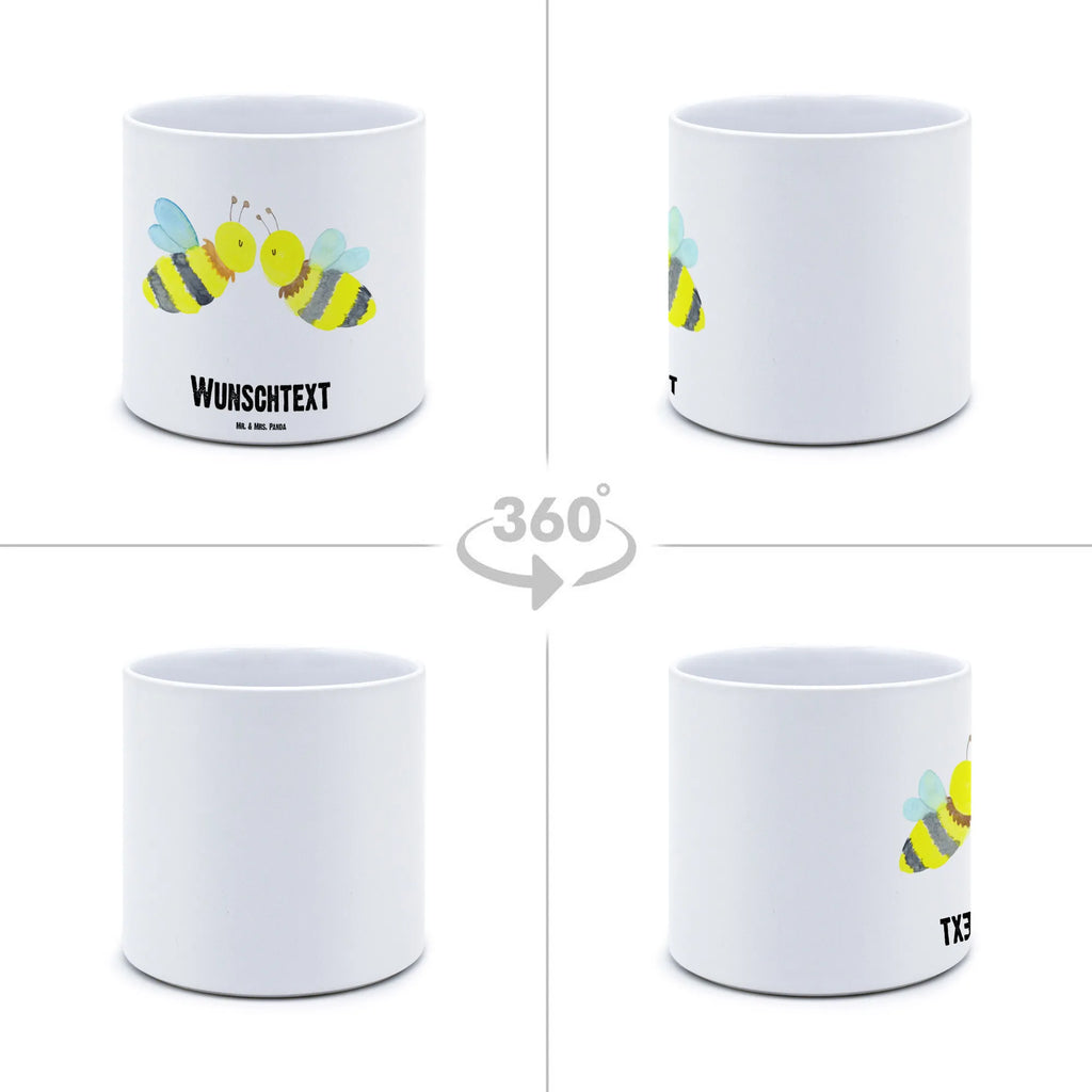 Personalisierter XL Blumentopf Biene Liebe Großer Blumentopf Als Geschenk Mit Wunschtext, XL Blumentopf Für Wohnzimmer Mit Gravur, Beton Blumentopf Groß Mit Namen, Großer Pflanzkübel Selbst Gestalten, XL Pflanzgefäß Mit Wunschtext, Großer Übertopf Für Hochzeit Mit Gravur, Frostsicherer Pflanzkübel Mit Wunschtext, Großer Blumentopf Personalisiert, Blumentopf Für Garten Mit Wunschtext, Wetterfester XL Blumentopf Mit Gravur, Blumentopf Für Balkon Mit Namen, Klassischer Großer Blumentopf Mit Gravur, Blumentopf Groß Mit Text, Ton Blumentopf Groß Mit Wunschtext, Blumentopf Groß Mit Gravur, XL Blumentopf Modern Mit Namen, XL Blumentopf Mit Namen, Blumentopf Für Terrasse Personalisiert, XL Blumentopf Mit Wunschtext, Großer Dekotopf Mit Namen, Blumentopf Extra Groß Mit Personalisierung, Großer Pflanztopf Für Mama Mit Wunschtext, Pflanzkübel Groß Mit Namen, Pflanztopf Groß Mit Gravur, Übertopf XL Mit Wunschtext, XL Blumentopf Aus Kunststoff Mit Wunschtext, Personalisierter XL Blumentopf, Blumentopf Groß Aus Keramik Mit Gravur, Rustikaler XL Blumentopf Personalisiert, Biene, Wespe, Hummel