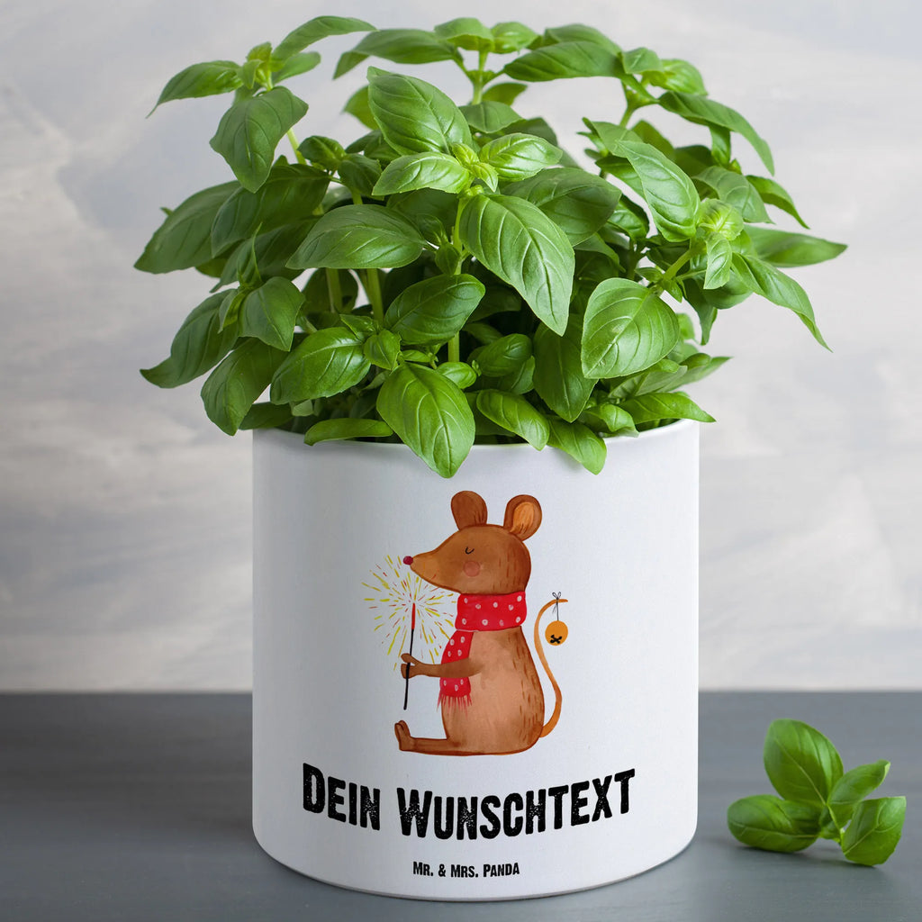 Personalisierter XL Blumentopf Weihnachtsmaus Pflanzkübel Groß Mit Namen, Blumentopf Groß Aus Keramik Mit Gravur, Großer Pflanztopf Für Mama Mit Wunschtext, Großer Blumentopf Personalisiert, Blumentopf Groß Mit Text, Großer Übertopf Für Hochzeit Mit Gravur, Großer Blumentopf Als Geschenk Mit Wunschtext, Personalisierter XL Blumentopf, Pflanztopf Groß Mit Gravur, Ton Blumentopf Groß Mit Wunschtext, Rustikaler XL Blumentopf Personalisiert, Blumentopf Extra Groß Mit Personalisierung, Großer Dekotopf Mit Namen, Blumentopf Für Balkon Mit Namen, XL Blumentopf Mit Wunschtext, Blumentopf Für Terrasse Personalisiert, Blumentopf Groß Mit Gravur, XL Blumentopf Modern Mit Namen, XL Blumentopf Aus Kunststoff Mit Wunschtext, Frostsicherer Pflanzkübel Mit Wunschtext, Übertopf XL Mit Wunschtext, Beton Blumentopf Groß Mit Namen, Blumentopf Für Garten Mit Wunschtext, Klassischer Großer Blumentopf Mit Gravur, Großer Pflanzkübel Selbst Gestalten, XL Blumentopf Mit Namen, XL Pflanzgefäß Mit Wunschtext, Wetterfester XL Blumentopf Mit Gravur, XL Blumentopf Für Wohnzimmer Mit Gravur, Winter, Weihnachten, Weihnachtsdeko, Nikolaus, Advent, Heiligabend, Wintermotiv, Mäuschen, Weihnachtswunder, Weihnachtsgruß, Frohe Weihnachten, Maus, Weihnachtsmotiv