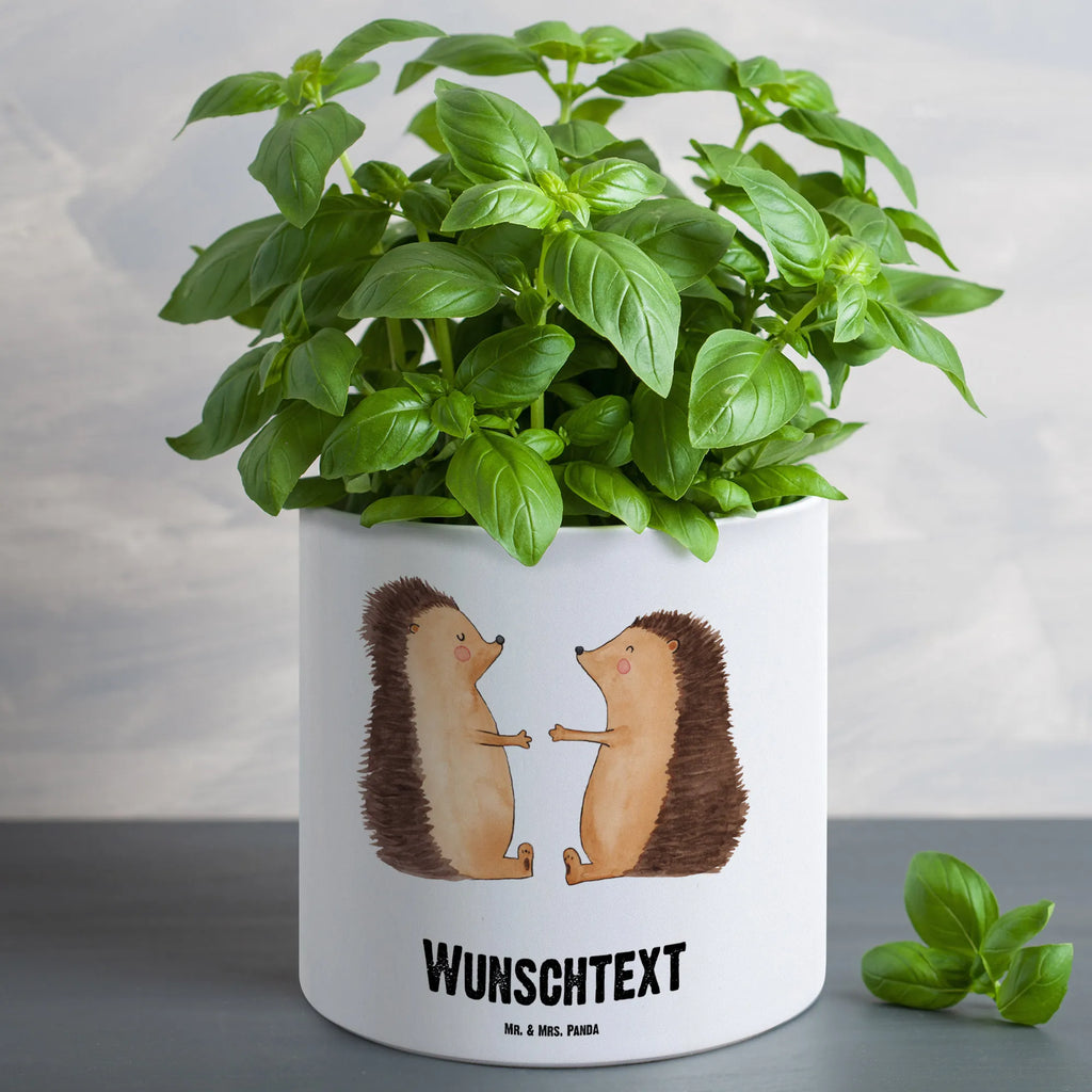 Personalisierter XL Blumentopf Igel Liebe Blumentopf Groß Mit Text, XL Blumentopf Mit Namen, XL Blumentopf Mit Wunschtext, Personalisierter XL Blumentopf, Rustikaler XL Blumentopf Personalisiert, Pflanzkübel Groß Mit Namen, XL Blumentopf Aus Kunststoff Mit Wunschtext, Großer Pflanztopf Für Mama Mit Wunschtext, Wetterfester XL Blumentopf Mit Gravur, Frostsicherer Pflanzkübel Mit Wunschtext, XL Blumentopf Für Wohnzimmer Mit Gravur, Blumentopf Für Garten Mit Wunschtext, XL Blumentopf Modern Mit Namen, Blumentopf Groß Mit Gravur, Blumentopf Extra Groß Mit Personalisierung, Klassischer Großer Blumentopf Mit Gravur, Großer Übertopf Für Hochzeit Mit Gravur, Blumentopf Groß Aus Keramik Mit Gravur, Blumentopf Für Balkon Mit Namen, XL Pflanzgefäß Mit Wunschtext, Großer Pflanzkübel Selbst Gestalten, Pflanztopf Groß Mit Gravur, Großer Blumentopf Personalisiert, Übertopf XL Mit Wunschtext, Beton Blumentopf Groß Mit Namen, Großer Dekotopf Mit Namen, Großer Blumentopf Als Geschenk Mit Wunschtext, Blumentopf Für Terrasse Personalisiert, Ton Blumentopf Groß Mit Wunschtext, Liebe, Partner, Freund, Freundin, Ehemann, Ehefrau, Heiraten, Verlobung, Heiratsantrag, Liebesgeschenk, Jahrestag, Hocheitstag, Hochzeit, Verheiratet, Verlobt, Igel, Verliebt, Liebesbeweis, Geschenk, Hochzeitstag