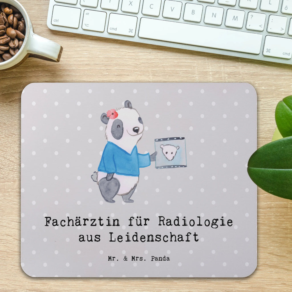 Mauspad Fachärztin für Radiologie aus Leidenschaft mauspad pc, pc mausunterlage, laptop mousepad, pc mauspad, computer mousepad, notebook mauspad, Mausmatte, mousematte, pc mousepad, Mousepad, laptop mauspad, computer mauspad, computermatte, Mauspad, Mausunterlage, mausteppich, mauspad laptop, Geschenk, Schenken, Jubiläum, Danke, Dankeschön, Beruf, Ausbildung, Abschied, Rente, Kollege, Kollegin, Arbeitskollege, Mitarbeiter, Firma