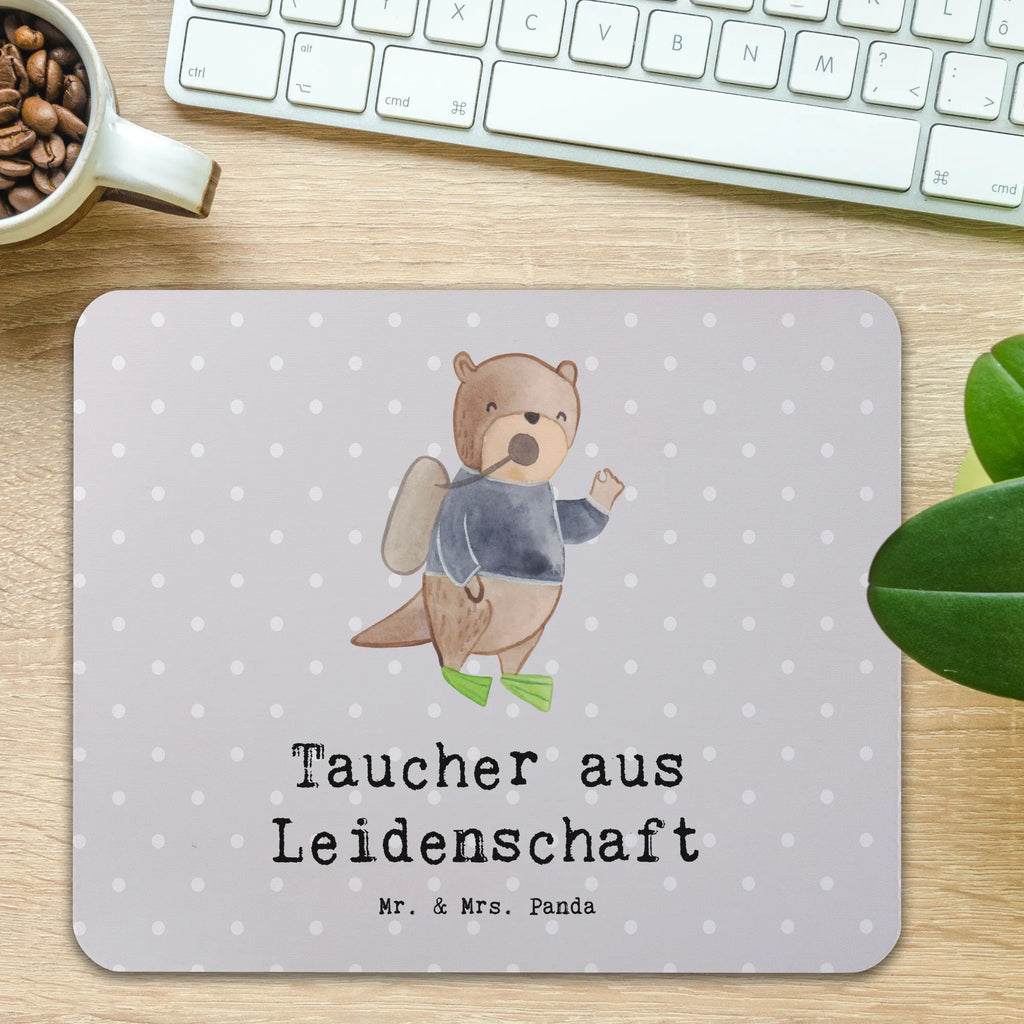 Mauspad Taucher aus Leidenschaft Arbeitszimmer, Designer Mauspad, Mauspad, Mousepad, PC Zubehör, Einzigartiges Mauspad, Mauspad Büro, Büroausstattung, Computer zubehör, Mausunterlage, Beruf, Ausbildung, Jubiläum, Abschied, Rente, Kollege, Kollegin, Geschenk, Schenken, Arbeitskollege, Mitarbeiter, Firma, Danke, Dankeschön