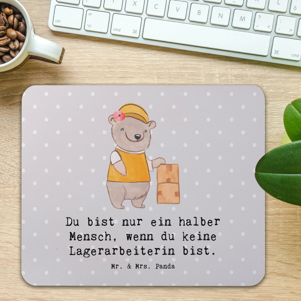 Mauspad Lagerarbeiterin mit Herz Mousepad, Mauspad Büro, Designer Mauspad, Mausunterlage, Büroausstattung, Mauspad, PC Zubehör, Einzigartiges Mauspad, Computer zubehör, Arbeitszimmer, Beruf, Ausbildung, Jubiläum, Abschied, Rente, Kollege, Kollegin, Geschenk, Schenken, Arbeitskollege, Mitarbeiter, Firma, Danke, Dankeschön, Fachlageristin, Lagerverwalterin, Lagerarbeiterin, Lageristin