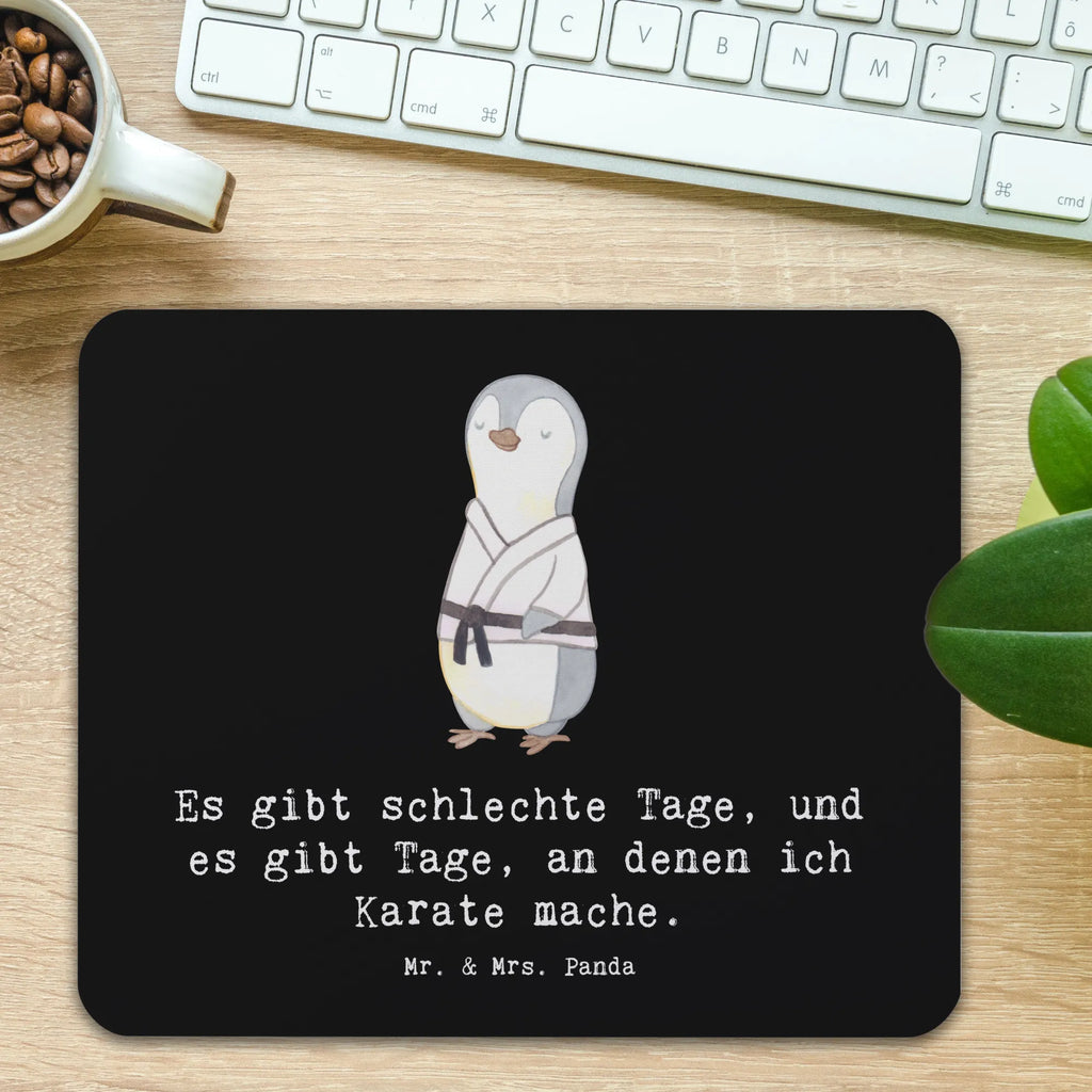 Mouse mat penguin karate Computer zubehör, Einzigartiges Mauspad, Mausunterlage, Mauspad, Designer Mauspad, Mousepad, Arbeitszimmer, Büroausstattung, Mauspad Büro, PC Zubehör, Geschenk, Sport, Sportart, Hobby, Schenken, Danke, Dankeschön, Auszeichnung, Gewinn, Sportler, Karate, Selbstverteidigung, Kampfkunst, Karate Verein, Kampfsportart