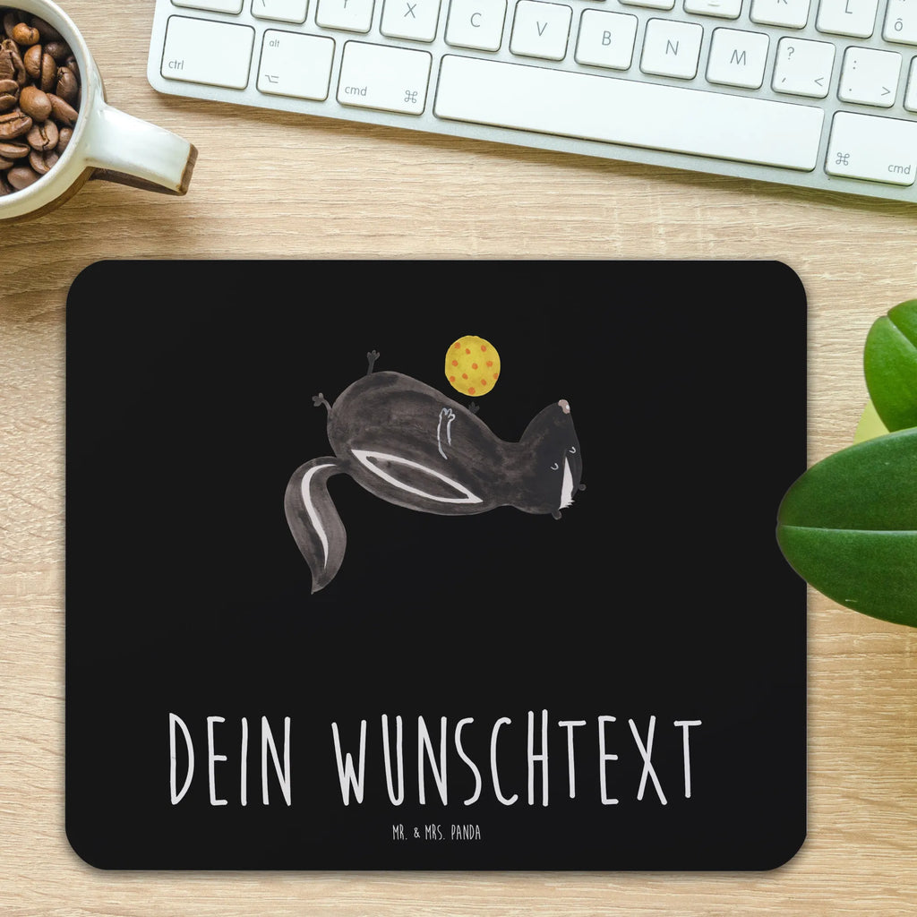 Personalisiertes Mauspad Stinktier Ball Mauspad mit Namen gestalten, Mauspad mit Namen, Individuelles Mauspad, Personalisiertes Mousepad, Selbst bedrucken, Personalisiertes Mouse Pad, Büro Geschenk, Mousepad mit Namen, Namensaufdruck, Arbeitszimmer Geschenk, Personalisiertes Mauspad, Mouse Pad mit Namen, Einzigartiges Mauspad, Mousepad bedrucken, selbst bedrucken, Mauspad bedrucken, Stinktier, Skunk, Stinki, Weisheit, verspielt, Raubtier, Stinker, Wildtier