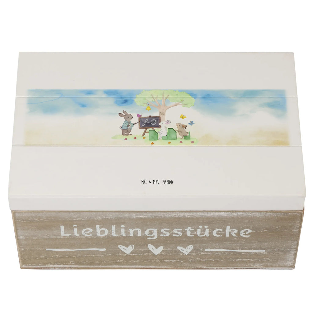 Holzkiste Osterhasenschule Aufbewahrungsbox aus Holz, holzschachtel, aufbewahrungsboxen, box holz, truhe holz, Aufbewahrungskiste, holztruhen, Schatulle, Box aus Holz, Holzboxen, Holz Aufbewahrungsbox, aufbewahrungstruhe, Holzbox mit Deckel, kiste holz, holzkästchen, aufbewahrungskisten, Holzkiste, Holztruhe, Holzbox, Aufbewahrungsbox, Holzkisten, holzschatulle, Aufbewahrungsbox Holz, aufbewahrungskiste mit deckel, Holzkiste mit Deckel, Ostern Geschenk, Ostergeschenke, Geschenke zu Ostern, Ostern Kinder, Ostergeschenke Kinder, Ostern, Osternest, Osterdeko, Osterhase