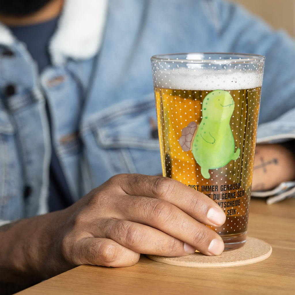 Premium Trinkglas Schildkröte pfeift Premium Trinkglas Mit Motiv, Premium Wasserglas, Premium Trinkglas Ohne Henkel, Premium Trinkglas Für Zuhause, Premium Glas-Set, Premium Longdrinkglas, Premium Trinkglas Spülmaschinenfest, Edles Trinkglas, Premium Tumbler, Hochwertiges Trinkglas, Premium Trinkglas Aus Kristallglas, Premium Saftglas, Premium Trinkglas Set, Kristall Trinkglas, Premium Trinkglas Für Bar, Luxus Trinkglas, Premium Trinkglas Geschenkidee, Premium Trinkglas Mit Namensgravur, Premium Trinkglas Mit Spruch, Premium Weinglas, Premium Trinkglas, Premium Trinkglas Mit Gravur, Premium Trinkglas Dünnwandig, Premium Trinkglas Aus Bleikristall, Premium Whiskyglas, Premium Trinkglas Für Restaurant, Premium Bierglas, Premium Trinkglas Aus Borosilikatglas, Kristallklares Trinkglas, Premium Likörglas, Premium Cocktailglas, Designer Trinkglas, Premium Trinkglas Dickwandig, Premium Trinkglas Mit Henkel, Premium Trinkglas Stapelbar, Premium Sektglas, Premium Barglas, Schildkröte, Schildkröten, Neuanfang, Trennung, Schildi, Motivation, Depression, Lebensfreude, fröhlich, Glück