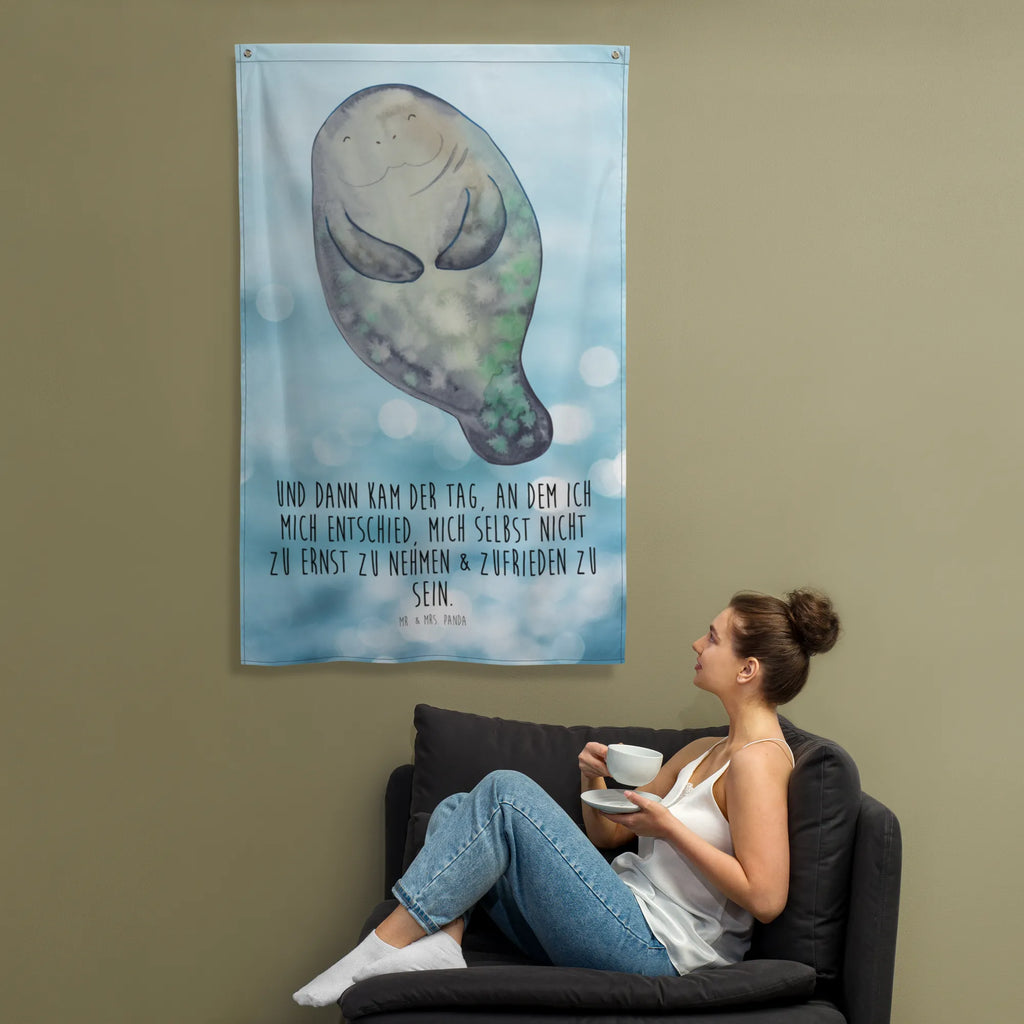 Wandteppich Seekuh happy Wandbild, Schmuck-Wandbehang, Wandteppich, Textil-Kunst, Tapisserie, Wandtuch, Kinderzimmer Wand, Kinderzimmer Wanddeko, Wand Deko, Boho, Wandbehang, Kinderzimmer Deko, Tapestry, Meer, Urlaub, Meerestiere, Seekuh, Freundin, Neuanfang, Respekt, Seekühe, Liebeskummer, Neustart, Achtsamkeit, Zufrieden, Selbstliebe