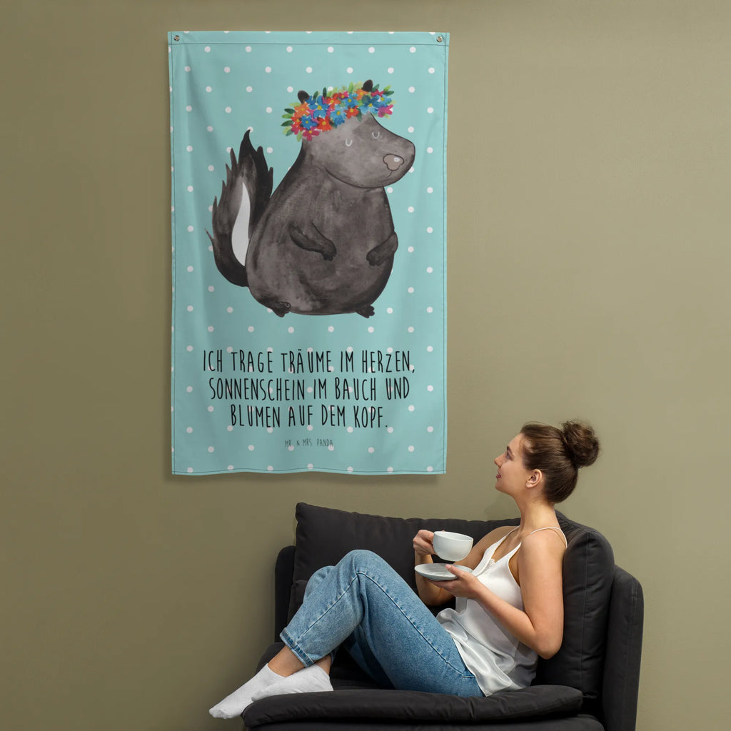 Tapestry skunk Girl Schmuck-Wandbehang, Tapisserie, Wandteppich, Kinderzimmer, Wandbehang, Kinderzimmer Wanddeko, Wand Deko, Dekoration, Kinderzimmer Deko, Textil-Kunst, Boho, Wandbild, Wandtuch, Tapestry, Wanddeko, Kinderzimmer Wand, Stinktier, Skunk, Stinki, Stinker, Namaste, Raubtier, Wildtier, Yoga