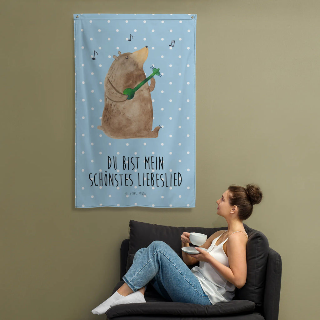 Wandteppich Bär Lied Wandbehang, Kinderzimmer Deko, Kinderzimmer Wand, Wandtuch, Wandteppich, Boho, Kinderzimmer Wanddeko, Tapestry, Wandbild, Textil-Kunst, Wand Deko, Schmuck-Wandbehang, Tapisserie, Teddy, Bär, Teddybär, Lied, Liebeslied, Valentine, Song, Partner, Geschenk, Herz, Liebe, Bärchen, Freundin, Valentinstag, Bear, Frau, Spruch