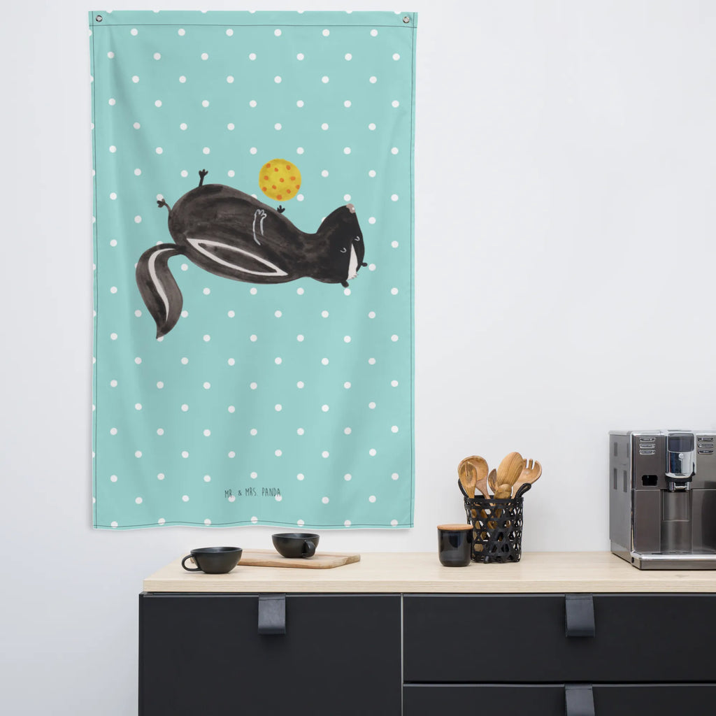 Wandteppich Stinktier Ball Tapestry, Wandbild, Wandtuch, Wandteppich, Wanddeko, Tapisserie, Schmuck-Wandbehang, Textil-Kunst, Wandbehang, Boho, Kinderzimmer, Wand Deko, Kinderzimmer Wand, Dekoration, Kinderzimmer Deko, Kinderzimmer Wanddeko, Stinktier, Skunk, Wildtier, Raubtier, Stinki, Stinker, verspielt, Weisheit