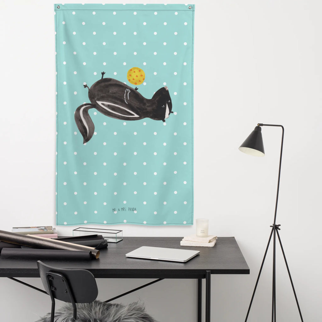 Wandteppich Stinktier Ball Tapestry, Wandbild, Wandtuch, Wandteppich, Wanddeko, Tapisserie, Schmuck-Wandbehang, Textil-Kunst, Wandbehang, Boho, Kinderzimmer, Wand Deko, Kinderzimmer Wand, Dekoration, Kinderzimmer Deko, Kinderzimmer Wanddeko, Stinktier, Skunk, Wildtier, Raubtier, Stinki, Stinker, verspielt, Weisheit