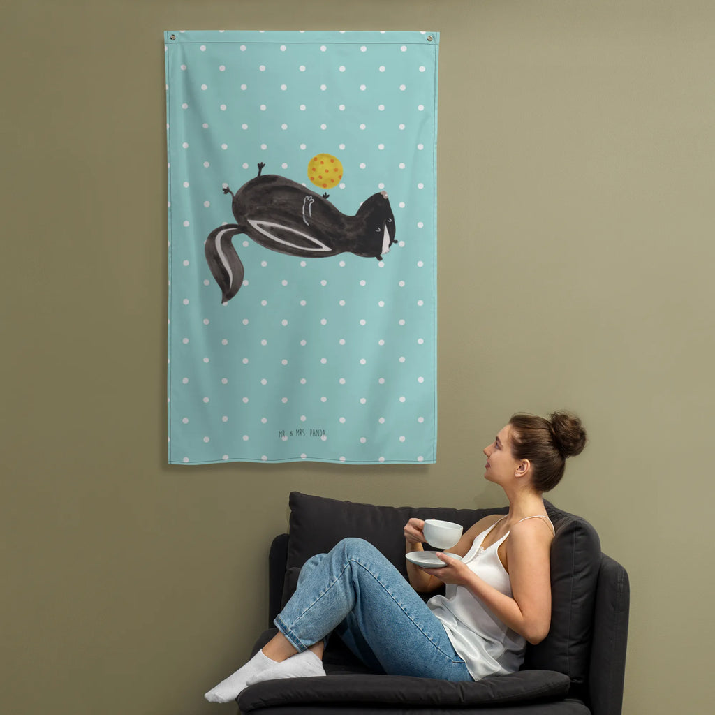 Wandteppich Stinktier Ball Tapestry, Wandbild, Wandtuch, Wandteppich, Wanddeko, Tapisserie, Schmuck-Wandbehang, Textil-Kunst, Wandbehang, Boho, Kinderzimmer, Wand Deko, Kinderzimmer Wand, Dekoration, Kinderzimmer Deko, Kinderzimmer Wanddeko, Stinktier, Skunk, Wildtier, Raubtier, Stinki, Stinker, verspielt, Weisheit