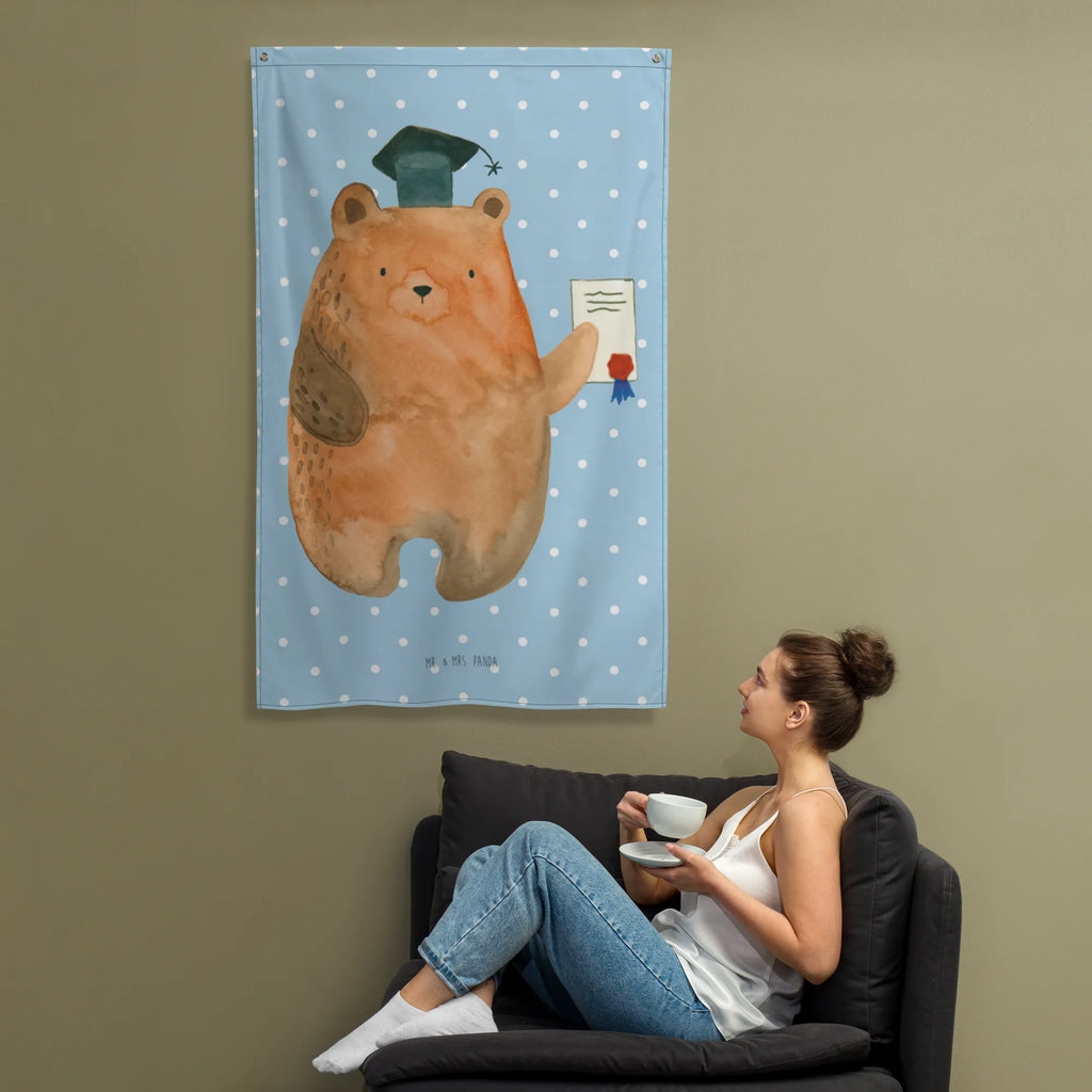Wandteppich Prüfungsbär Wandbehang, Kinderzimmer Deko, Schmuck-Wandbehang, Kinderzimmer Wand, Wandtuch, Wand Deko, Wandteppich, Kinderzimmer Wanddeko, Boho, Textil-Kunst, Tapestry, Tapisserie, Wandbild, Teddy, Bär, Teddybär, Zeugnis, Prüfung Bestanden, Abschlusszeugnis, Abschluss, Abitur, Prüfungen