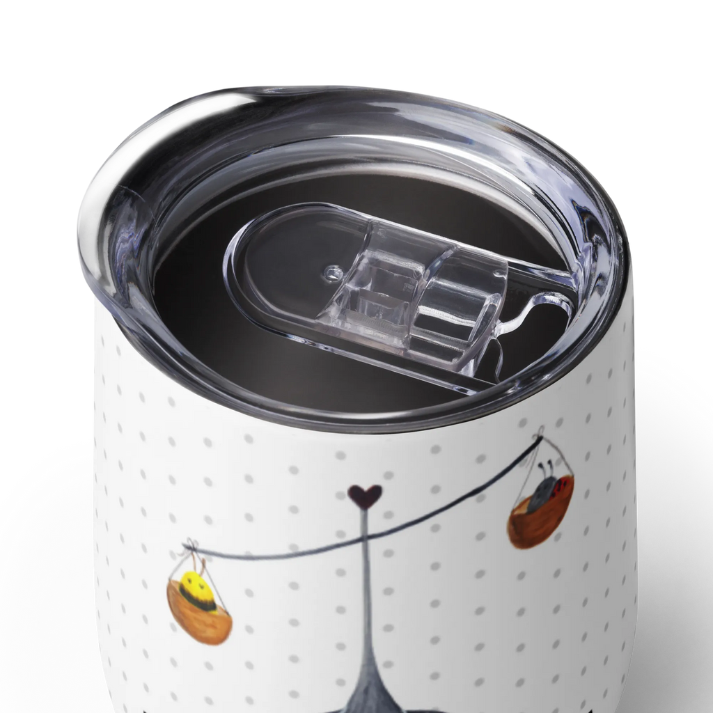 Personalisierter Weinbecher Sternzeichen Waage Trinkbecher Wein Mit Namen, Weinbecher Mit Deckel Und Namen, Öko Weinglas Mit Namensdruck, Weinglas Für Party Mit Wunschname, Universalglas Mit Namensgravur, Acryl-Weinbecher Mit Namensgravur, Bambus-Weinbecher Mit Wunschname, Personalisierter Weinbecher, Spülmaschinenfestes Weinglas Mit Gravur, Weinbecher Für Picknick Mit Namen, Becher Für Wein Mit Namensdruck, Mundgeblasenes Weinglas Mit Namen, Kunststoff-Weinglas Mit Namen, Modernes Weinglas Mit Wunschname, Rustikaler Weinbecher Mit Namen, Kelchglas Mit Wunschname, Weinglas Mit Namensgravur, Weinbecher Mit Namen, Weinglas Für Zuhause Mit Namensgravur, Weinbecher Für Camping Mit Namensgravur, Stapelbares Weinglas Mit Namen, Becher Aus Edelstahl Für Wein Mit Namen, Thermo-Weinbecher Mit Namensaufdruck, Kristallglas Weinglas Mit Wunschname, Klassisches Weinglas Mit Namensgravur, Weinbecher Aus Edelstahl Mit Namen, Weinglas Mit Initialen, Umweltfreundliches Weinglas Mit Namen, Reise-Weinbecher Mit Namen, Tierkreiszeichen, Sternzeichen, Horoskop, Astrologie, Aszendent, Waage Geschenk, Waage, Geburtstag Oktober, Geschenk Oktober, Hummel, Marienkäfer, Geburtstag September, Waage Sternzeichen, Biene, Gleichgewicht, Geschenk September