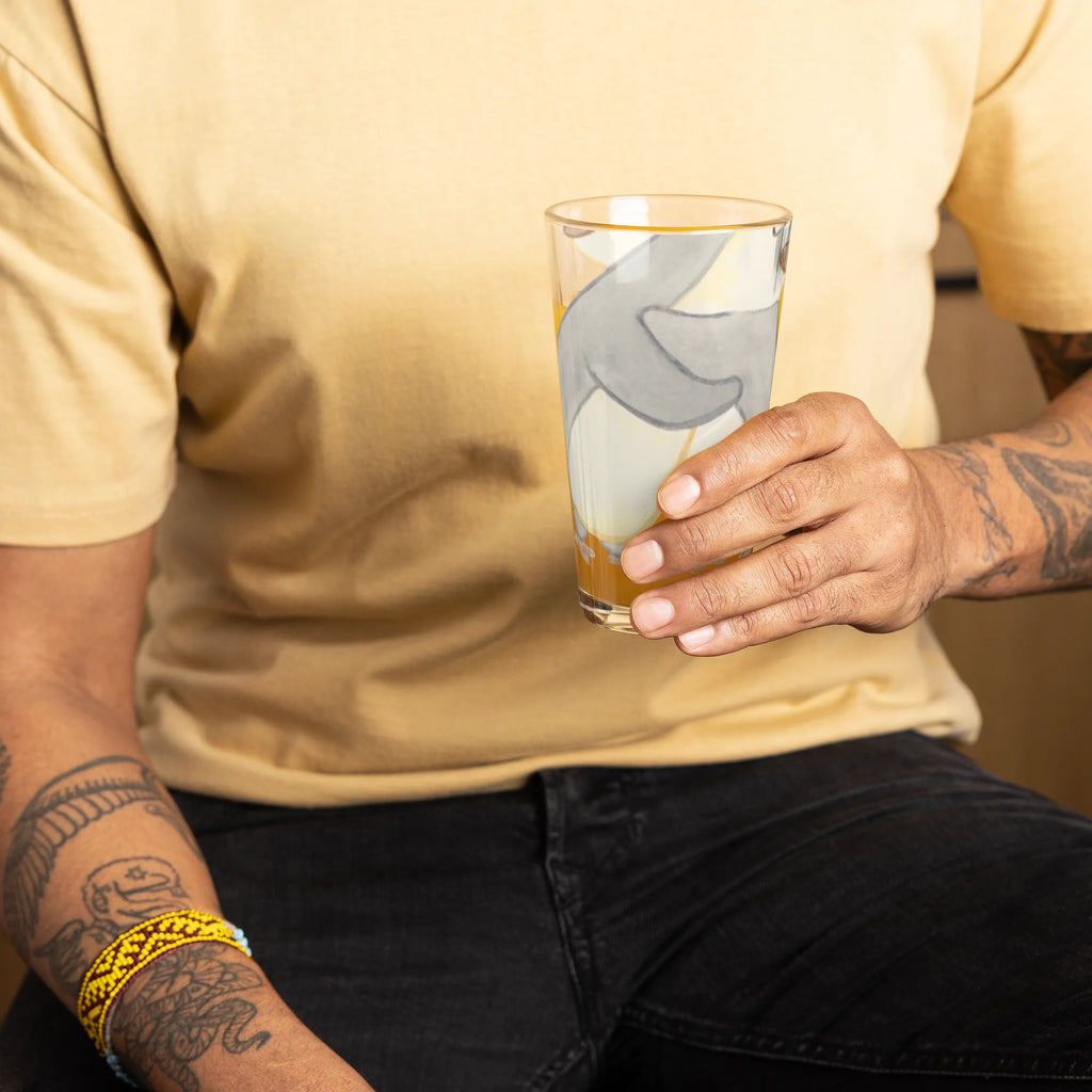 Personalisiertes Trinkglas Pinguine Kuscheln Premium Trinkglas Aus Borosilikatglas Mit Wunschname, Edles Trinkglas Mit Namen, Premium Trinkglas Dünnwandig Mit Namen, Premium Trinkglas Mit Henkel Und Namensgravur, Hochwertiges Trinkglas Mit Namensgravur, Premium Trinkglas Für Zuhause Mit Wunschname, Premium Longdrinkglas Mit Namen, Personalisierbares Premium Trinkglas Mit Namensgravur, Premium Trinkglas Set Mit Wunschname, Premium Tumbler Mit Wunschname, Luxus Trinkglas Mit Wunschname, Premium Sektglas Mit Wunschname, Premium Whiskyglas Mit Namensgravur, Premium Barglas Mit Wunschname, Premium Likörglas Mit Namen, Premium Trinkglas Für Bar Mit Namensgravur, Premium Cocktailglas Mit Namensgravur, Premium Glas-Set Mit Namensgravur, Premium Trinkglas Aus Kristallglas Mit Namen, Premium Trinkglas Mit Namen, Premium Trinkglas Geschenkidee Mit Namen, Premium Wasserglas Mit Namen, Designer Trinkglas Mit Namensgravur, Premium Trinkglas Ohne Henkel Mit Namen, Premium Trinkglas Dickwandig Mit Wunschname, Premium Weinglas Mit Wunschname, Kristallklares Trinkglas Mit Namensgravur, Premium Trinkglas Spülmaschinenfest Mit Namensgravur, Premium Saftglas Mit Namensgravur, Premium Bierglas Mit Namen, Kristall Trinkglas Mit Wunschname, Liebe, Partner, Freund, Freundin, Ehemann, Ehefrau, Heiraten, Verlobung, Heiratsantrag, Liebesgeschenk, Jahrestag, Hocheitstag, Liebesbeweis, Geschenk für Frauen, Valentinstag, Hochzeitstag, Geschenk für Freundin, für Ehemann, Geschenk für Partner, für Männer, Mitbringsel