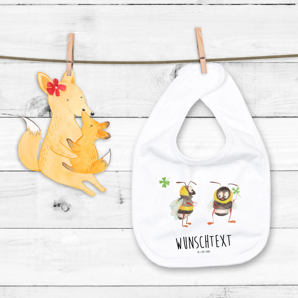 Personalisiertes Babylätzchen Bienen Paar Bedrucktes Babylätzchen Mit Wunschtext, Lustiges Lätzchen Mit Wunschtext, Lätzchen Mit Datum Oder Spruch, Geschenkidee Baby Lätzchen Personalisiert, Lätzchen Mit Initialen, Personalisiertes Babylätzchen Für Mädchen, Bio Babylätzchen Personalisiert, Halstuch Für Babys Personalisiert, Baby Lätzchen Geschenk Mit Namen, Babyhalstuch Mit Namen, Baumwoll Lätzchen Mit Text, Neugeborenen Lätzchen Mit Namen, Babylätzchen Selbst Gestalten, Babylätzchen Mit Namen, Babylätzchen Mit Motiv Und Namen, Baby Lätzchen Mit Wunschtext, Personalisierter Babylätzchen, Baby Halstuch Mit Persönlichem Text, Handgemachtes Babylätzchen Mit Personalisierung, Sabberlätzchen Personalisiert, Babylätzchen Mit Text Für Kita Oder Krippe, Personalisiertes Babylätzchen Für Jungen, Individuelles Babylätzchen, Spucktuch Baby Mit Name, Babylätzchen Für Taufe Personalisiert, Dreieckstuch Baby Mit Namen, Lätzchen Mit Spruch Und Namen, Liebe, Partner, Freund, Freundin, Ehemann, Ehefrau, Heiraten, Verlobung, Heiratsantrag, Liebesgeschenk, Jahrestag, Hocheitstag, Liebesbeweis, Schildkröten, für Ehemann, Valentinstag, Geschenk für Partner, Geschenk für Frauen, verliebte Schildkröten, Hochzeitstag, Mitbringsel, für Männer, Geschenk für Freundin