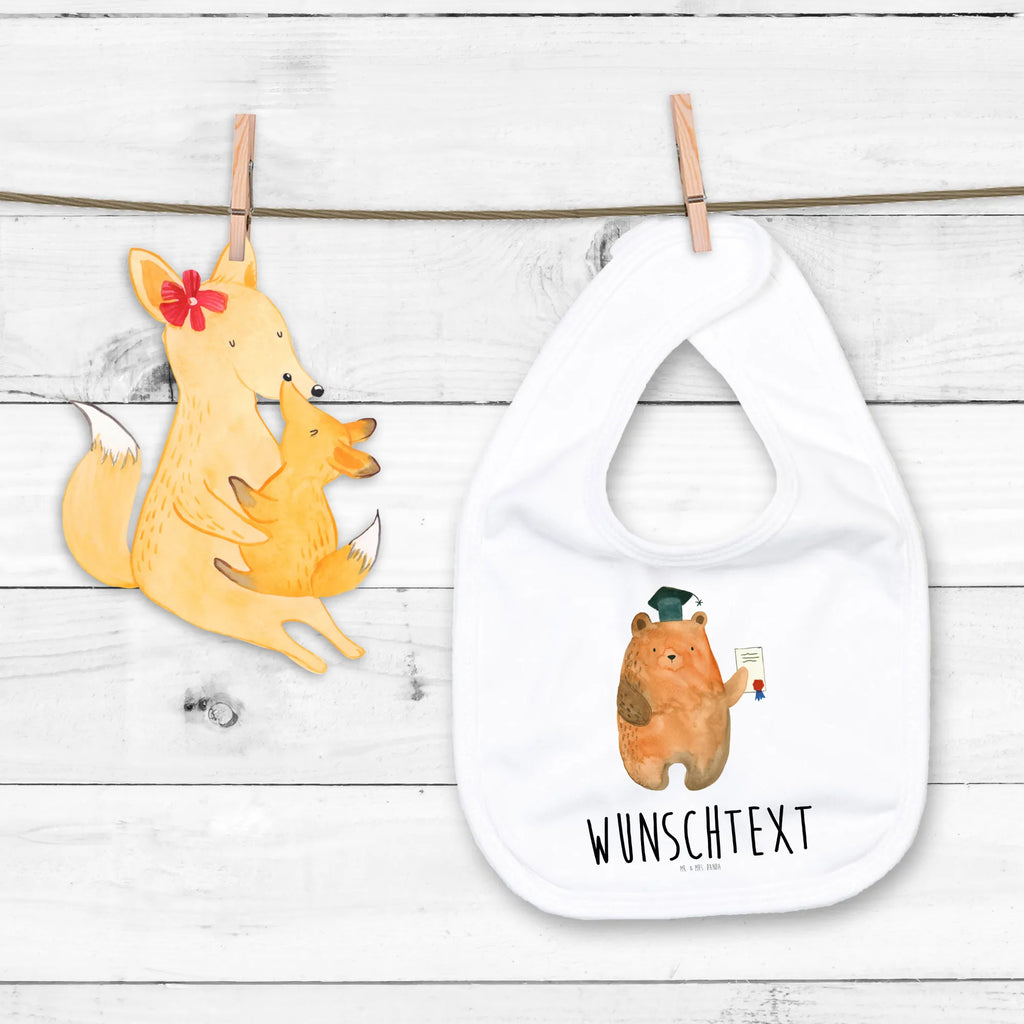 Personalisiertes Babylätzchen Prüfungsbär Dreieckstuch Baby Mit Namen, Lätzchen Mit Spruch Und Namen, Individuelles Babylätzchen, Geschenkidee Baby Lätzchen Personalisiert, Babyhalstuch Mit Namen, Sabberlätzchen Personalisiert, Bio Babylätzchen Personalisiert, Baby Lätzchen Mit Wunschtext, Babylätzchen Mit Namen, Halstuch Für Babys Personalisiert, Personalisiertes Babylätzchen Für Jungen, Spucktuch Baby Mit Name, Lustiges Lätzchen Mit Wunschtext, Baby Halstuch Mit Persönlichem Text, Bedrucktes Babylätzchen Mit Wunschtext, Lätzchen Mit Initialen, Babylätzchen Mit Text Für Kita Oder Krippe, Baby Lätzchen Geschenk Mit Namen, Neugeborenen Lätzchen Mit Namen, Personalisierter Babylätzchen, Handgemachtes Babylätzchen Mit Personalisierung, Babylätzchen Für Taufe Personalisiert, Baumwoll Lätzchen Mit Text, Personalisiertes Babylätzchen Für Mädchen, Lätzchen Mit Datum Oder Spruch, Babylätzchen Selbst Gestalten, Babylätzchen Mit Motiv Und Namen, Bär, Teddy, Teddybär, Abitur, Prüfung bestanden, Abschluss, Abschlusszeugnis, Prüfungen, Zeugnis