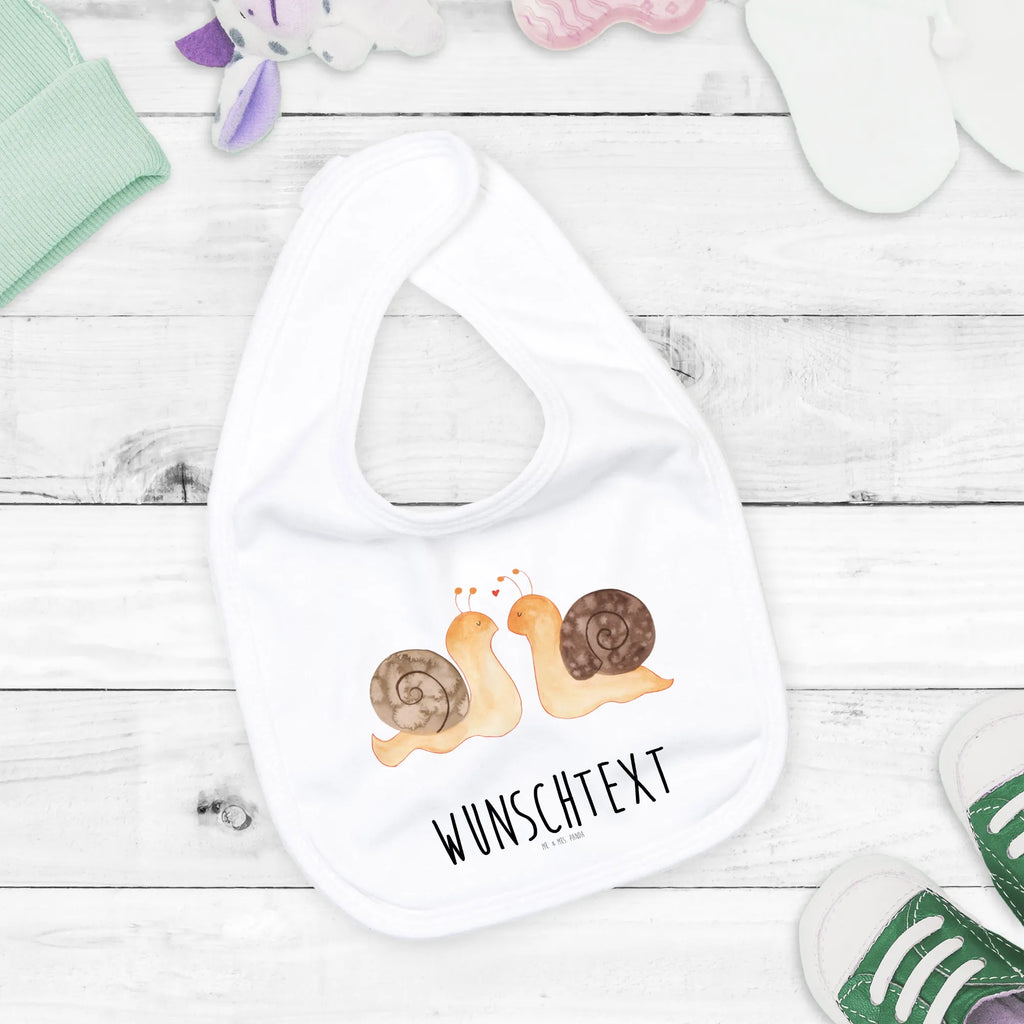 Personalised bib Snails in love Baumwoll Lätzchen Mit Text, Babylätzchen Für Taufe Personalisiert, Lätzchen Mit Datum Oder Spruch, Bedrucktes Babylätzchen Mit Wunschtext, Dreieckstuch Baby Mit Namen, Lätzchen Mit Initialen, Sabberlätzchen Personalisiert, Bio Babylätzchen Personalisiert, Babylätzchen Mit Text Für Kita Oder Krippe, Babylätzchen Mit Motiv Und Namen, Baby Halstuch Mit Persönlichem Text, Spucktuch Baby Mit Name, Baby Lätzchen Geschenk Mit Namen, Babyhalstuch Mit Namen, Babylätzchen Mit Namen, Individuelles Babylätzchen, Personalisiertes Babylätzchen Für Jungen, Halstuch Für Babys Personalisiert, Personalisiertes Babylätzchen Für Mädchen, Handgemachtes Babylätzchen Mit Personalisierung, Lustiges Lätzchen Mit Wunschtext, Geschenkidee Baby Lätzchen Personalisiert, Baby Lätzchen Mit Wunschtext, Personalisierter Babylätzchen, Neugeborenen Lätzchen Mit Namen, Lätzchen Mit Spruch Und Namen, Babylätzchen Selbst Gestalten, Liebe, Partner, Freund, Freundin, Ehemann, Ehefrau, Heiraten, Verlobung, Heiratsantrag, Liebesgeschenk, Jahrestag, Hocheitstag