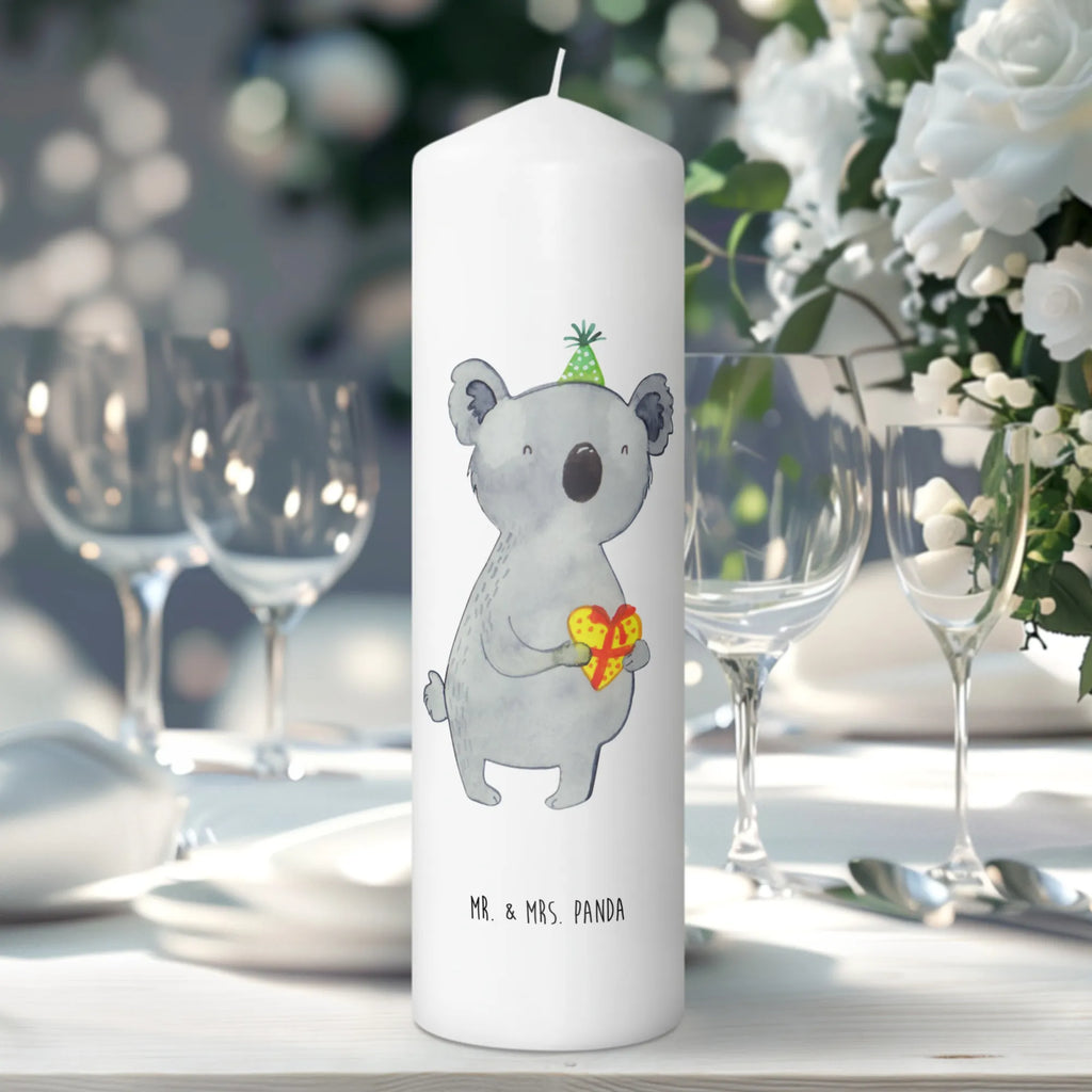 Kerze Koala Geschenk Weihnachtskerze, Osterkerze, Tischkerze, Adventskerze, Dinnerkerze, Geburtskerze, Kerze Mit Motiv, Kerze Mit Spruch, Tafelkerze, Wachskerze, Handgemachte Kerze, Erinnerungslicht, Schmuckkerze, Stumpenkerze, Hochzeitskerze, Grosse Kerze, Dekokerze, Geburtstagskerze, Zylinderkerze, Dekorative Kerze, Wunschkerze, Gartenkerze, Bedruckte Kerze, Erinnerungskerze, Blockkerze, Kommunionskerze, Laternenkerze, Koalabär, Koala, Geburtstag, Geschenk, Party