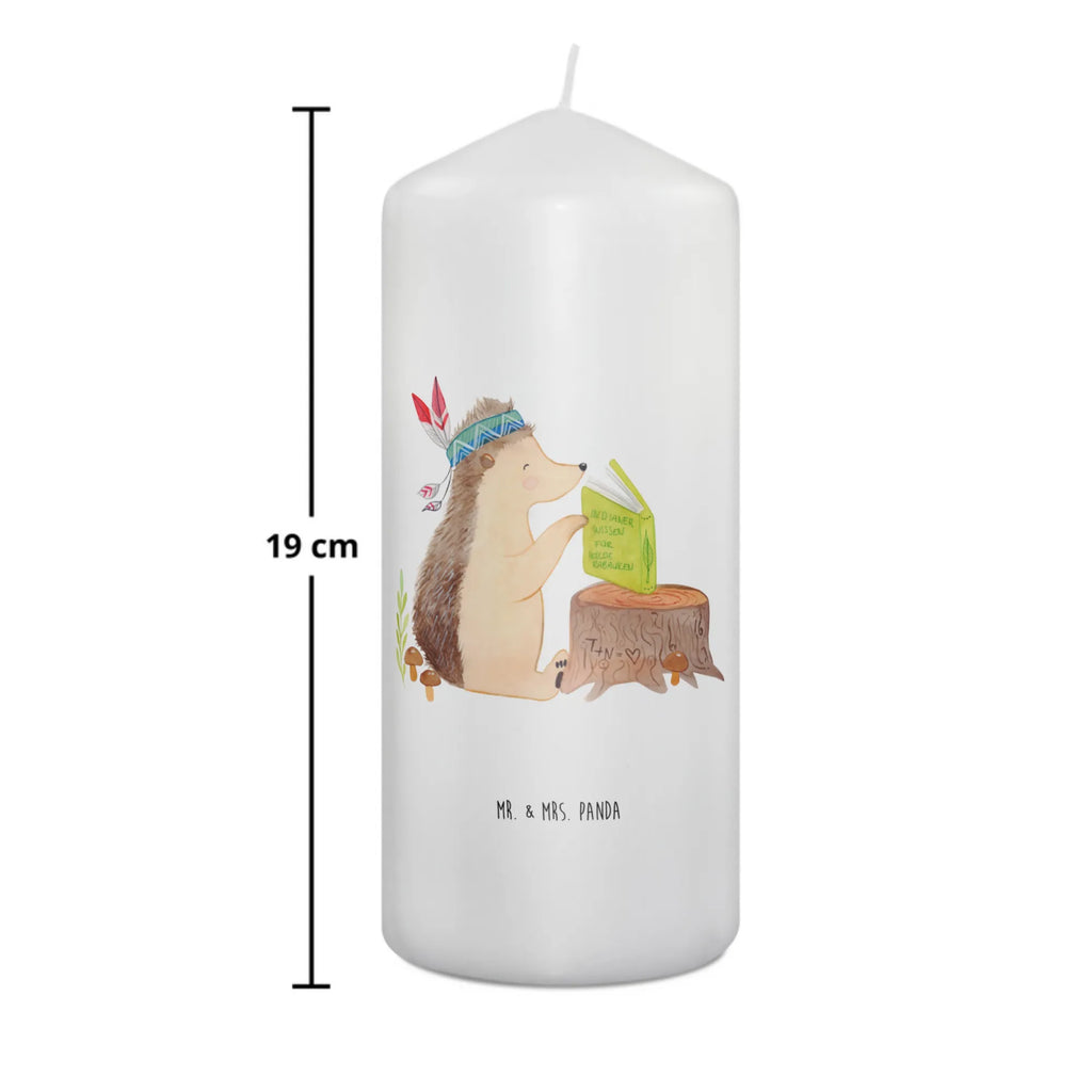 Kerze Igel Indianer Kerze Mit Spruch, Hochzeitskerze, Handgemachte Kerze, Blockkerze, Erinnerungslicht, Tafelkerze, Bedruckte Kerze, Kommunionskerze, Schmuckkerze, Stumpenkerze, Wachskerze, Erinnerungskerze, Adventskerze, Tischkerze, Dinnerkerze, Dekokerze, Dekorative Kerze, Zylinderkerze, Gartenkerze, Wunschkerze, Osterkerze, Grosse Kerze, Kerze Mit Motiv, Laternenkerze, Geburtskerze, Weihnachtskerze, Geburtstagskerze, Tiere, Waldtiere, Lagerfeuer, Camping, Indianer, Igel, Abenteuer