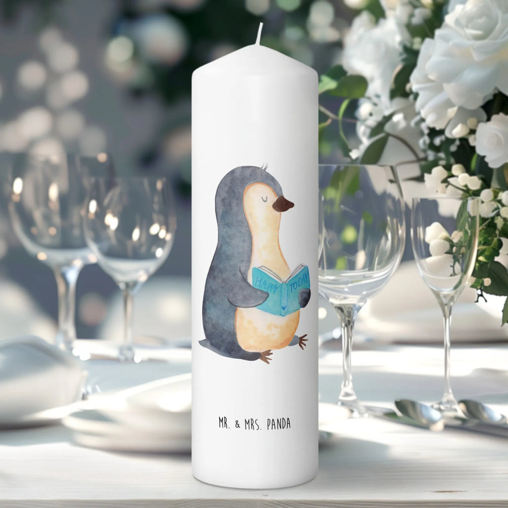 Candle Penguin A book Kommunionskerze, Wachskerze, Adventskerze, Stumpenkerze, Osterkerze, Schmuckkerze, Dekokerze, Bedruckte Kerze, Blockkerze, Tischkerze, Gartenkerze, Handgemachte Kerze, Laternenkerze, Dekorative Kerze, Erinnerungslicht, Kerze Mit Motiv, Grosse Kerze, Erinnerungskerze, Hochzeitskerze, Zylinderkerze, Geburtstagskerze, Kerze Mit Spruch, Wunschkerze, Dinnerkerze, Geburtskerze, Tafelkerze, Weihnachtskerze, Pinguin, Urlaub, Lesen, Bücherwurm, Pinguine, Nichtstun, Freizeit, Faulenzen, Buch, Ferien