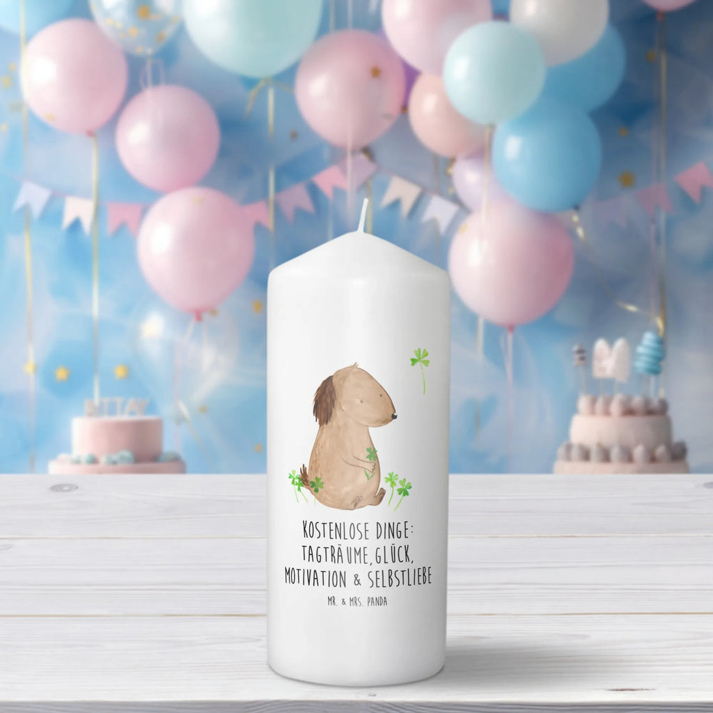 Kerze Hund Kleeblatt Gartenkerze, Dinnerkerze, Zylinderkerze, Laternenkerze, Blockkerze, Grosse Kerze, Dekorative Kerze, Stumpenkerze, Erinnerungskerze, Wunschkerze, Dekokerze, Hochzeitskerze, Schmuckkerze, Geburtstagskerze, Adventskerze, Bedruckte Kerze, Kerze Mit Spruch, Tischkerze, Geburtskerze, Osterkerze, Kerze Mit Motiv, Kommunionskerze, Weihnachtskerze, Erinnerungslicht, Handgemachte Kerze, Tafelkerze, Wachskerze, Hundemotiv, Sprüche, Hunderasse, Hundebesitzer, Tierliebhaber, Hund, Haustier, Glück, Selbstliebe, Neuanfang, Kleeblatt, Tagträume, Achtsamkeit, Glücksbringer, Motivation, Geschenk