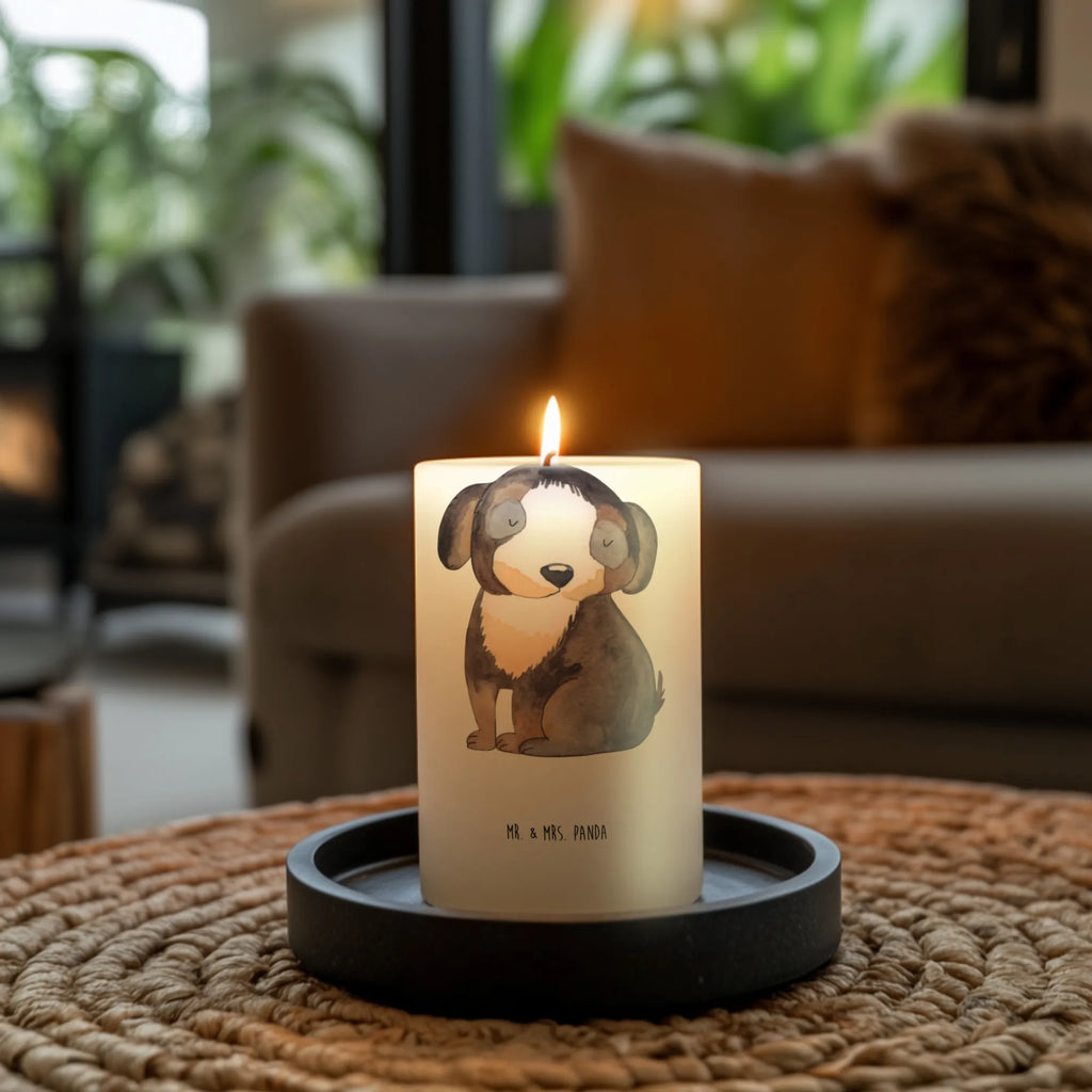 Candle Dog Relax Stumpenkerze, Grosse Kerze, Dekokerze, Dekorative Kerze, Tafelkerze, Zylinderkerze, Geburtstagskerze, Blockkerze, Geburtskerze, Hochzeitskerze, Gartenkerze, Erinnerungslicht, Tischkerze, Handgemachte Kerze, Dinnerkerze, Kerze Mit Spruch, Weihnachtskerze, Adventskerze, Kommunionskerze, Osterkerze, Laternenkerze, Wunschkerze, Bedruckte Kerze, Kerze Mit Motiv, Wachskerze, Schmuckkerze, Erinnerungskerze, Hundemotiv, Sprüche, Hunderasse, Hundebesitzer, Tierliebhaber, Hund, Haustier, Hundeglück, Schwarzer Hund, Liebe, Hundeliebe