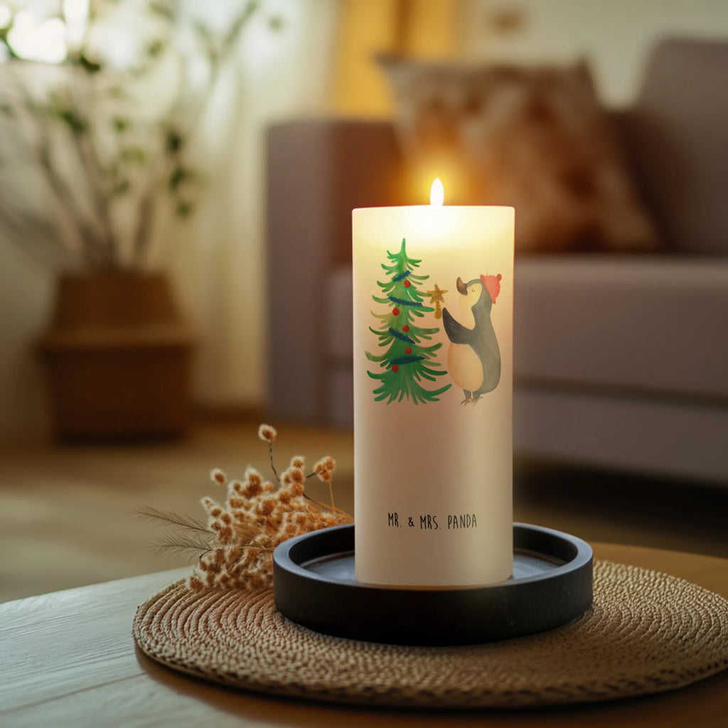 Candle penguin Christmas tree Kerze Mit Motiv, Geburtstagskerze, Tafelkerze, Grosse Kerze, Zylinderkerze, Tischkerze, Dekorative Kerze, Kommunionskerze, Handgemachte Kerze, Wachskerze, Stumpenkerze, Dinnerkerze, Gartenkerze, Erinnerungskerze, Laternenkerze, Hochzeitskerze, Blockkerze, Geburtskerze, Erinnerungslicht, Wunschkerze, Osterkerze, Kerze Mit Spruch, Weihnachtskerze, Adventskerze, Schmuckkerze, Bedruckte Kerze, Dekokerze, Weihnachten, Winter, Weihnachtsdeko, Nikolaus, Advent, Heiligabend, Wintermotiv, Pinguin