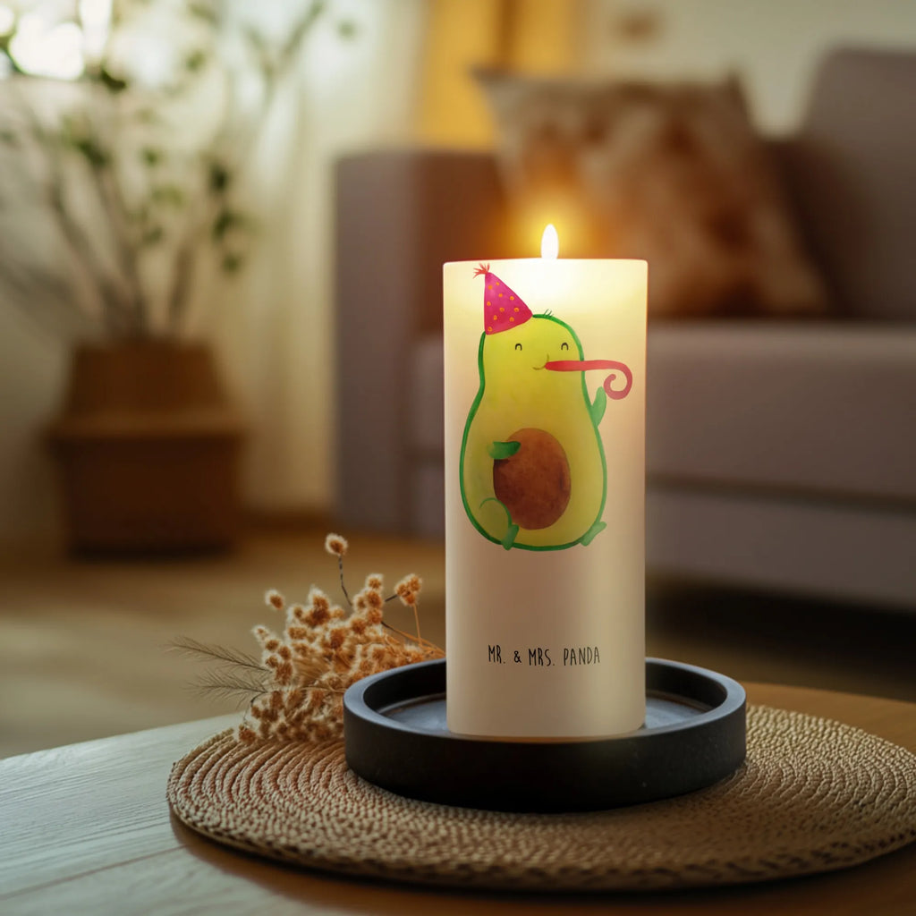 Kerze Avocado Feier Metall-Kerze, Outdoor-Kerze, Votivkerze, Kerze Mit Duft, Stumpenkerzen-Set, Kerze Mit Motiv, Kerze Für Hochzeit, Fair-Trade-Kerze, Kerze, Kerze Mit Prägung, Kerze Für Ostern, Laternenkerze, Grablicht, Kerze Für Geburtstag, Grabkerze, Stabkerze, Stearin­kerze, Handgemachte Kerze, Handgegossene Kerze, Kerze Ohne Duft, Stumpenkerze, Kerze Mit Namensgravur, Dinnerkerze, Gedenkkerze, Kerze Für Firmung, Kerze Für Weihnachten, Kerze Für Advent, Kerze Als Gastgeschenk, Gartenkerze, Kerze Für Kommunion, Trauerkerze, Kerze Mit Gravur, Glas-Kerze, Andachtskerze, Blockkerze, Tischkerze, Sojawachskerze, Teelicht, Kerze Für Taufe, Tafelkerze, Duftkerze, Bio-Kerze, Streukerze, Kerze Mit Spruch, Dinnerkerzenpaar, Kerze Mit Fotoeinleger, Avocado, Veggie, Vegan, Gesund, Party, Geburtstag, Feier, Tröte, Fete, Feierlichkeit, Gute Laune