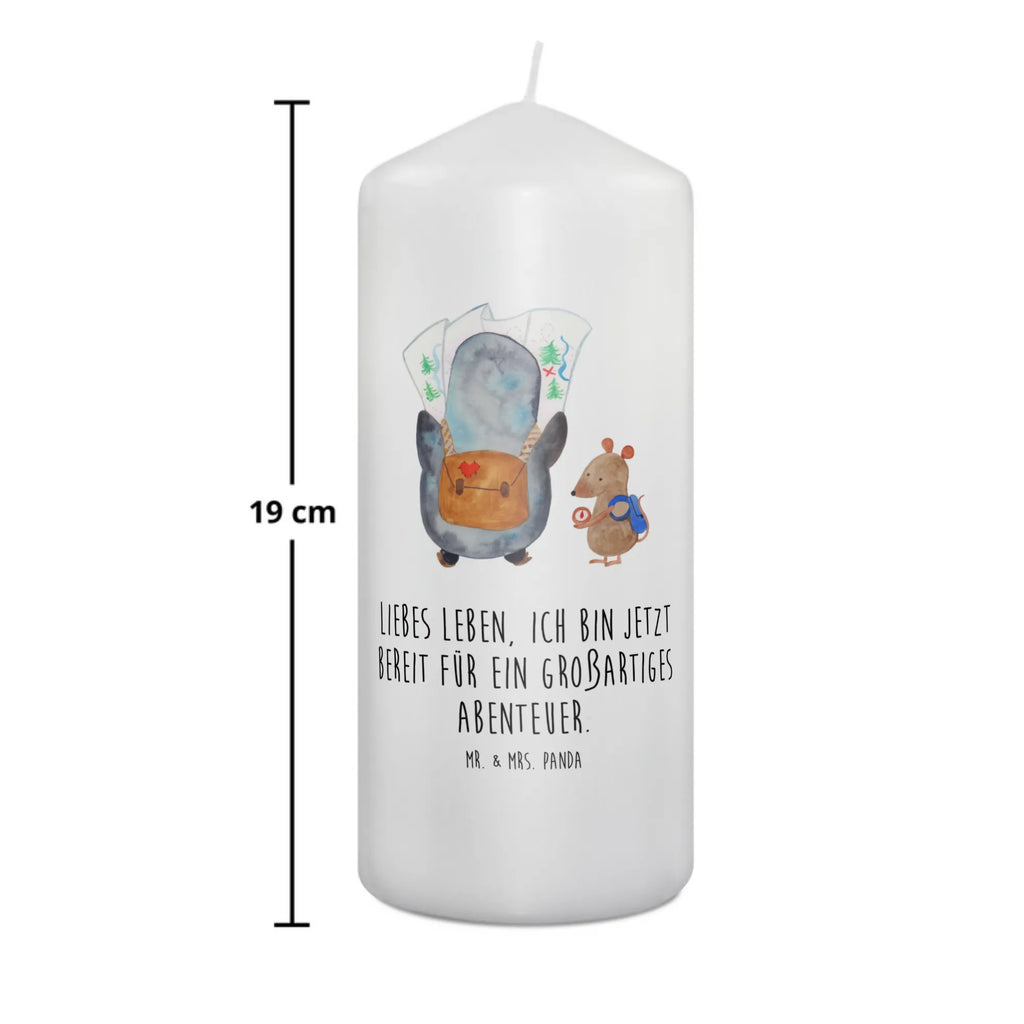 Candle Penguin & Mouse Hiker Zylinderkerze, Stumpenkerze, Gartenkerze, Geburtskerze, Wachskerze, Adventskerze, Dinnerkerze, Weihnachtskerze, Laternenkerze, Hochzeitskerze, Grosse Kerze, Wunschkerze, Handgemachte Kerze, Dekokerze, Kerze Mit Spruch, Tischkerze, Dekorative Kerze, Bedruckte Kerze, Geburtstagskerze, Schmuckkerze, Erinnerungslicht, Kommunionskerze, Osterkerze, Erinnerungskerze, Tafelkerze, Blockkerze, Kerze Mit Motiv, Pinguin, Roadtrip, Abenteuer, Pinguine, Wandern, Abenteurer, Ausflug, Wanderlust