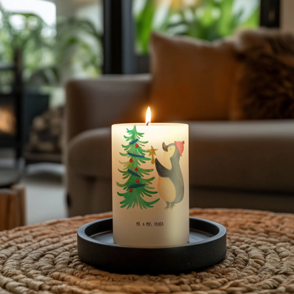 Candle penguin Christmas tree Kerze Mit Motiv, Geburtstagskerze, Tafelkerze, Grosse Kerze, Zylinderkerze, Tischkerze, Dekorative Kerze, Kommunionskerze, Handgemachte Kerze, Wachskerze, Stumpenkerze, Dinnerkerze, Gartenkerze, Erinnerungskerze, Laternenkerze, Hochzeitskerze, Blockkerze, Geburtskerze, Erinnerungslicht, Wunschkerze, Osterkerze, Kerze Mit Spruch, Weihnachtskerze, Adventskerze, Schmuckkerze, Bedruckte Kerze, Dekokerze, Weihnachten, Winter, Weihnachtsdeko, Nikolaus, Advent, Heiligabend, Wintermotiv, Pinguin