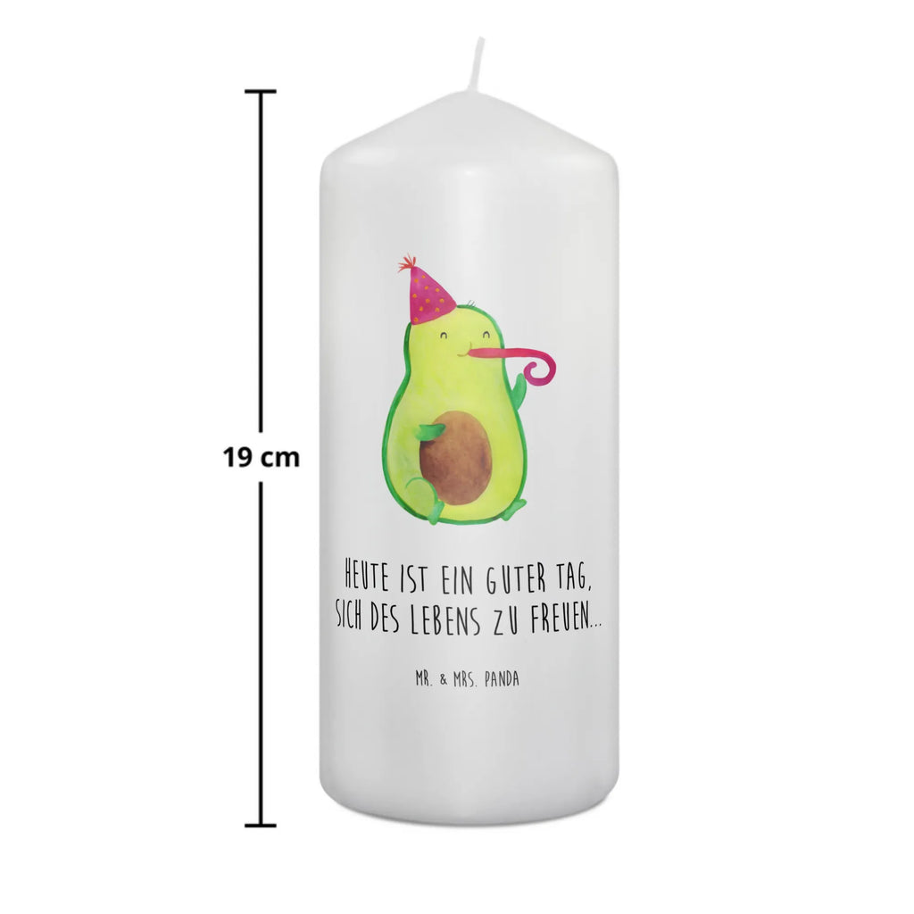 Kerze Avocado Feier Metall-Kerze, Outdoor-Kerze, Votivkerze, Kerze Mit Duft, Stumpenkerzen-Set, Kerze Mit Motiv, Kerze Für Hochzeit, Fair-Trade-Kerze, Kerze, Kerze Mit Prägung, Kerze Für Ostern, Laternenkerze, Grablicht, Kerze Für Geburtstag, Grabkerze, Stabkerze, Stearin­kerze, Handgemachte Kerze, Handgegossene Kerze, Kerze Ohne Duft, Stumpenkerze, Kerze Mit Namensgravur, Dinnerkerze, Gedenkkerze, Kerze Für Firmung, Kerze Für Weihnachten, Kerze Für Advent, Kerze Als Gastgeschenk, Gartenkerze, Kerze Für Kommunion, Trauerkerze, Kerze Mit Gravur, Glas-Kerze, Andachtskerze, Blockkerze, Tischkerze, Sojawachskerze, Teelicht, Kerze Für Taufe, Tafelkerze, Duftkerze, Bio-Kerze, Streukerze, Kerze Mit Spruch, Dinnerkerzenpaar, Kerze Mit Fotoeinleger, Avocado, Veggie, Vegan, Gesund, Party, Geburtstag, Feier, Tröte, Fete, Feierlichkeit, Gute Laune