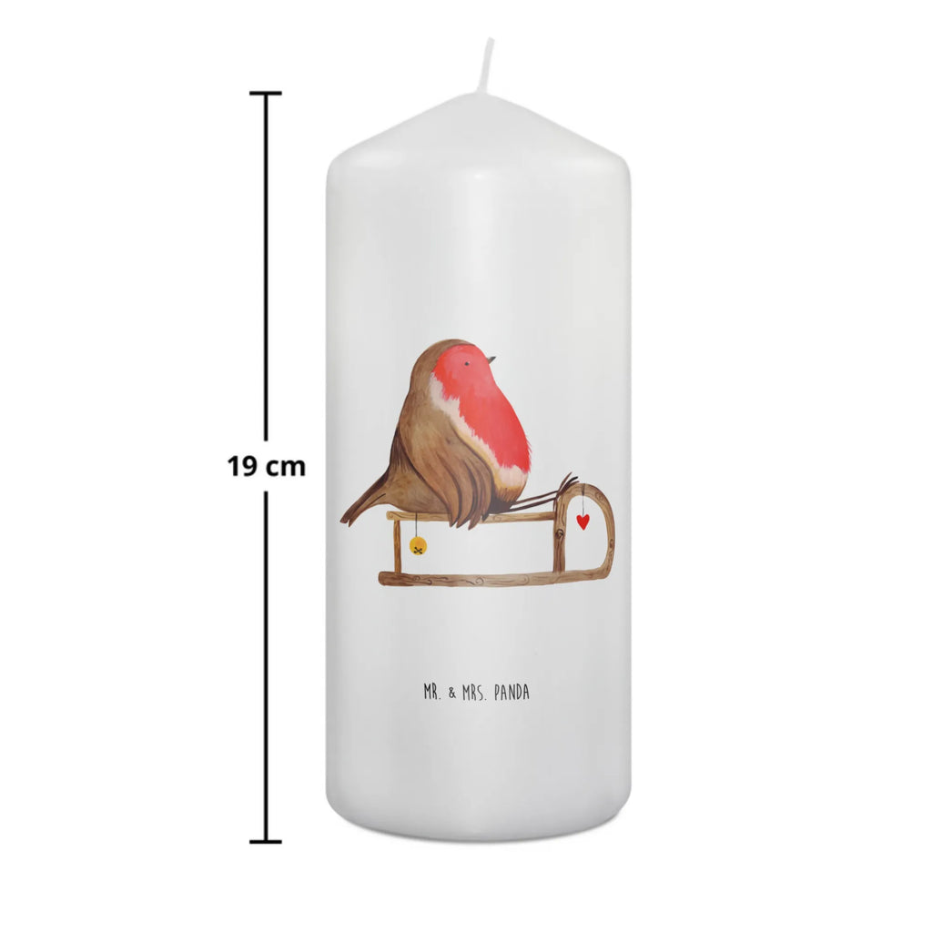 Candle robin Sleds Zylinderkerze, Kerze Mit Spruch, Grosse Kerze, Tischkerze, Hochzeitskerze, Dinnerkerze, Kerze Mit Motiv, Geburtskerze, Gartenkerze, Kommunionskerze, Weihnachtskerze, Wachskerze, Erinnerungskerze, Stumpenkerze, Tafelkerze, Adventskerze, Wunschkerze, Erinnerungslicht, Laternenkerze, Dekorative Kerze, Schmuckkerze, Geburtstagskerze, Bedruckte Kerze, Handgemachte Kerze, Blockkerze, Osterkerze, Dekokerze, Weihnachten, Winter, Weihnachtsdeko, Nikolaus, Advent, Heiligabend, Wintermotiv, Schlitten, Vogel