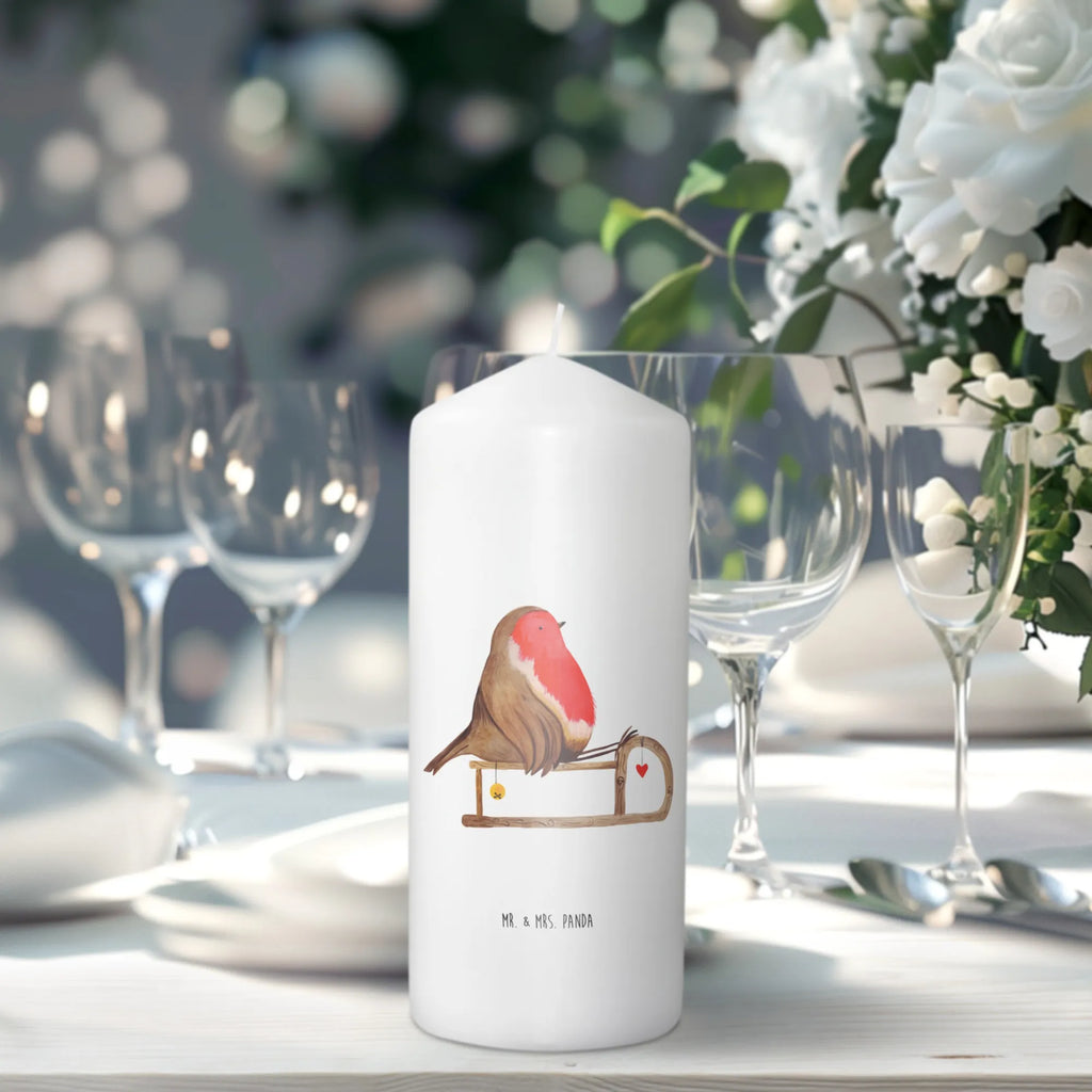 Candle robin Sleds Zylinderkerze, Kerze Mit Spruch, Grosse Kerze, Tischkerze, Hochzeitskerze, Dinnerkerze, Kerze Mit Motiv, Geburtskerze, Gartenkerze, Kommunionskerze, Weihnachtskerze, Wachskerze, Erinnerungskerze, Stumpenkerze, Tafelkerze, Adventskerze, Wunschkerze, Erinnerungslicht, Laternenkerze, Dekorative Kerze, Schmuckkerze, Geburtstagskerze, Bedruckte Kerze, Handgemachte Kerze, Blockkerze, Osterkerze, Dekokerze, Weihnachten, Winter, Weihnachtsdeko, Nikolaus, Advent, Heiligabend, Wintermotiv, Schlitten, Vogel