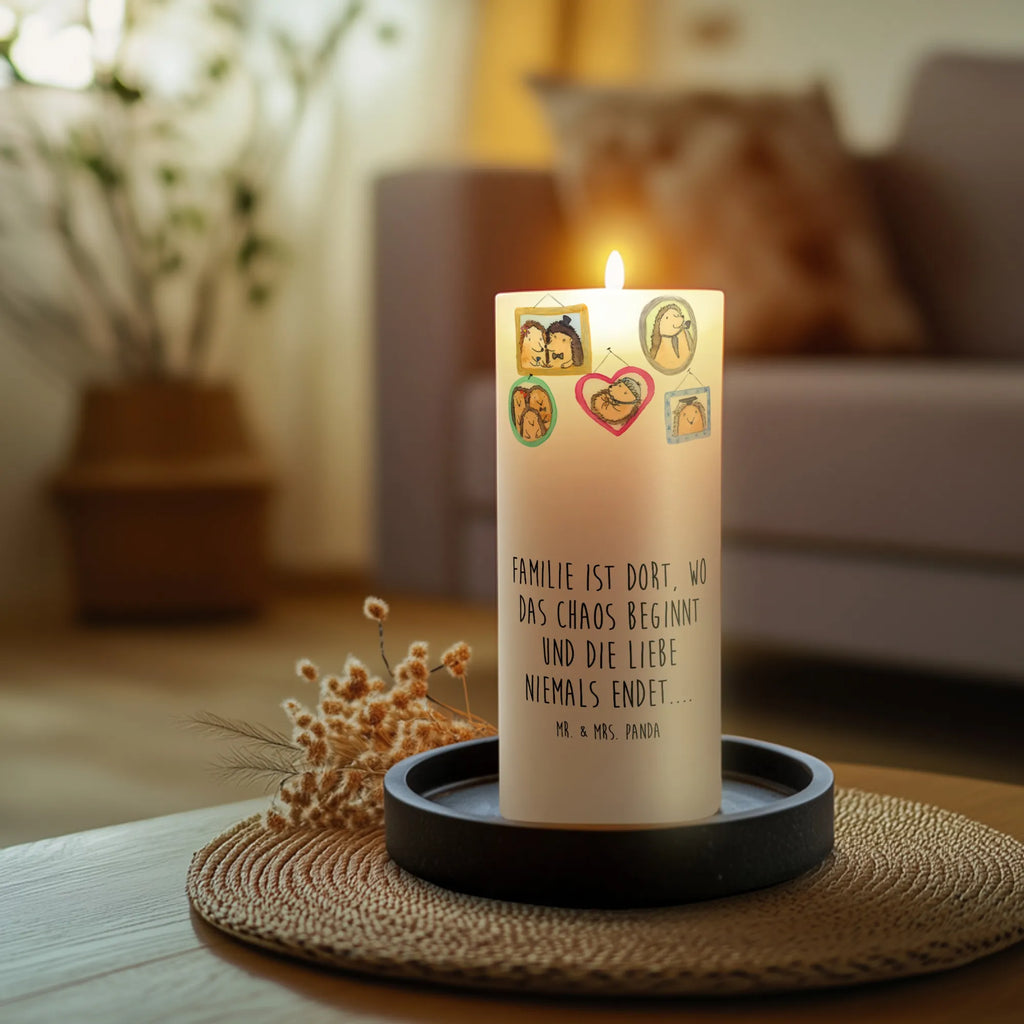 Candle Hedgehog family Adventskerze, Stumpenkerze, Blockkerze, Erinnerungskerze, Hochzeitskerze, Gartenkerze, Kerze Mit Motiv, Tischkerze, Kommunionskerze, Geburtskerze, Osterkerze, Dekokerze, Erinnerungslicht, Schmuckkerze, Wachskerze, Wunschkerze, Tafelkerze, Bedruckte Kerze, Kerze Mit Spruch, Zylinderkerze, Handgemachte Kerze, Weihnachtskerze, Dinnerkerze, Geburtstagskerze, Dekorative Kerze, Grosse Kerze, Laternenkerze, Schwester, Muttertag, Familie, Vatertag, Opa, Mama, Papa, Oma, Bruder, Zusammenhalt, Glück, Bilder, Liebe, Igel