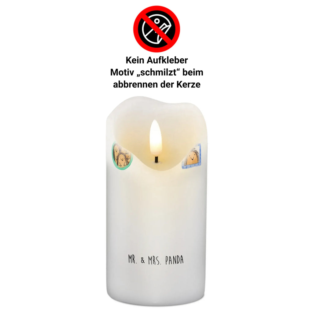 Candle Hedgehog family Adventskerze, Stumpenkerze, Blockkerze, Erinnerungskerze, Hochzeitskerze, Gartenkerze, Kerze Mit Motiv, Tischkerze, Kommunionskerze, Geburtskerze, Osterkerze, Dekokerze, Erinnerungslicht, Schmuckkerze, Wachskerze, Wunschkerze, Tafelkerze, Bedruckte Kerze, Kerze Mit Spruch, Zylinderkerze, Handgemachte Kerze, Weihnachtskerze, Dinnerkerze, Geburtstagskerze, Dekorative Kerze, Grosse Kerze, Laternenkerze, Schwester, Muttertag, Familie, Vatertag, Opa, Mama, Papa, Oma, Bruder, Zusammenhalt, Glück, Bilder, Liebe, Igel