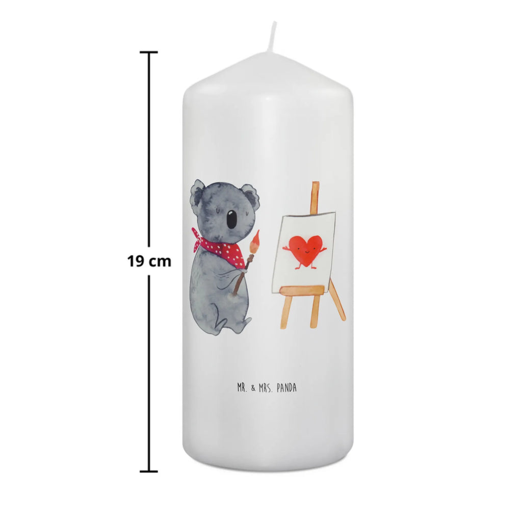 Candle Koala bear Artist Adventskerze, Stumpenkerze, Geburtstagskerze, Dekokerze, Osterkerze, Tischkerze, Kerze Mit Motiv, Erinnerungskerze, Erinnerungslicht, Dekorative Kerze, Weihnachtskerze, Geburtskerze, Hochzeitskerze, Grosse Kerze, Kerze Mit Spruch, Tafelkerze, Wunschkerze, Blockkerze, Kommunionskerze, Gartenkerze, Laternenkerze, Zylinderkerze, Bedruckte Kerze, Dinnerkerze, Schmuckkerze, Wachskerze, Handgemachte Kerze, Koalabär, Koala, Zeichnen, Liebensbeweis, Gefühle, Liebesgeschenk, Künstler, Liebe