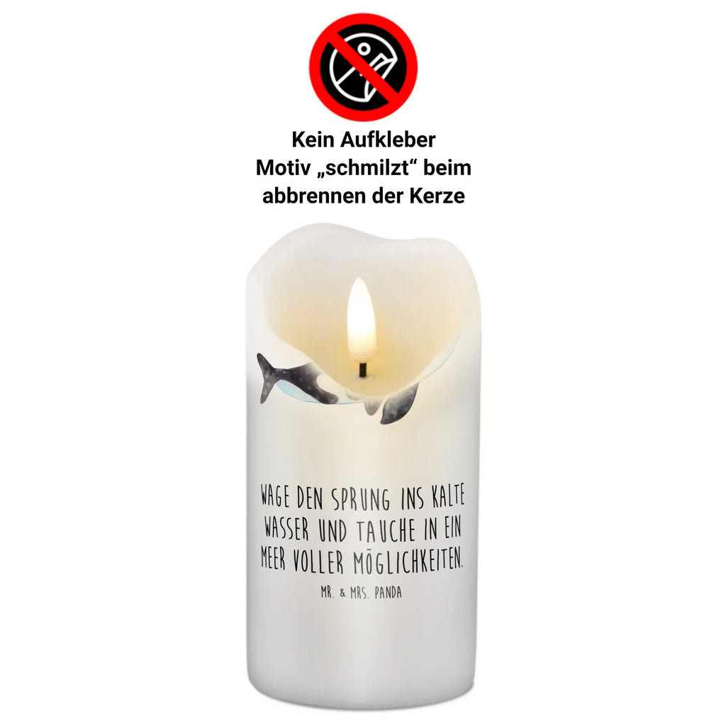 Candle Orca Dekorative Kerze, Kerze Mit Motiv, Wachskerze, Geburtstagskerze, Dekokerze, Tischkerze, Erinnerungskerze, Kerze Mit Spruch, Grosse Kerze, Laternenkerze, Dinnerkerze, Schmuckkerze, Weihnachtskerze, Wunschkerze, Tafelkerze, Zylinderkerze, Geburtskerze, Erinnerungslicht, Hochzeitskerze, Bedruckte Kerze, Gartenkerze, Osterkerze, Handgemachte Kerze, Blockkerze, Kommunionskerze, Adventskerze, Stumpenkerze, Meer, Urlaub, Meerestiere, Motivation, Selbstliebe, Startup, Arbeit, Orcas, Orca, Killerwal, Möglichkeiten, Neustart, Wal, Büro