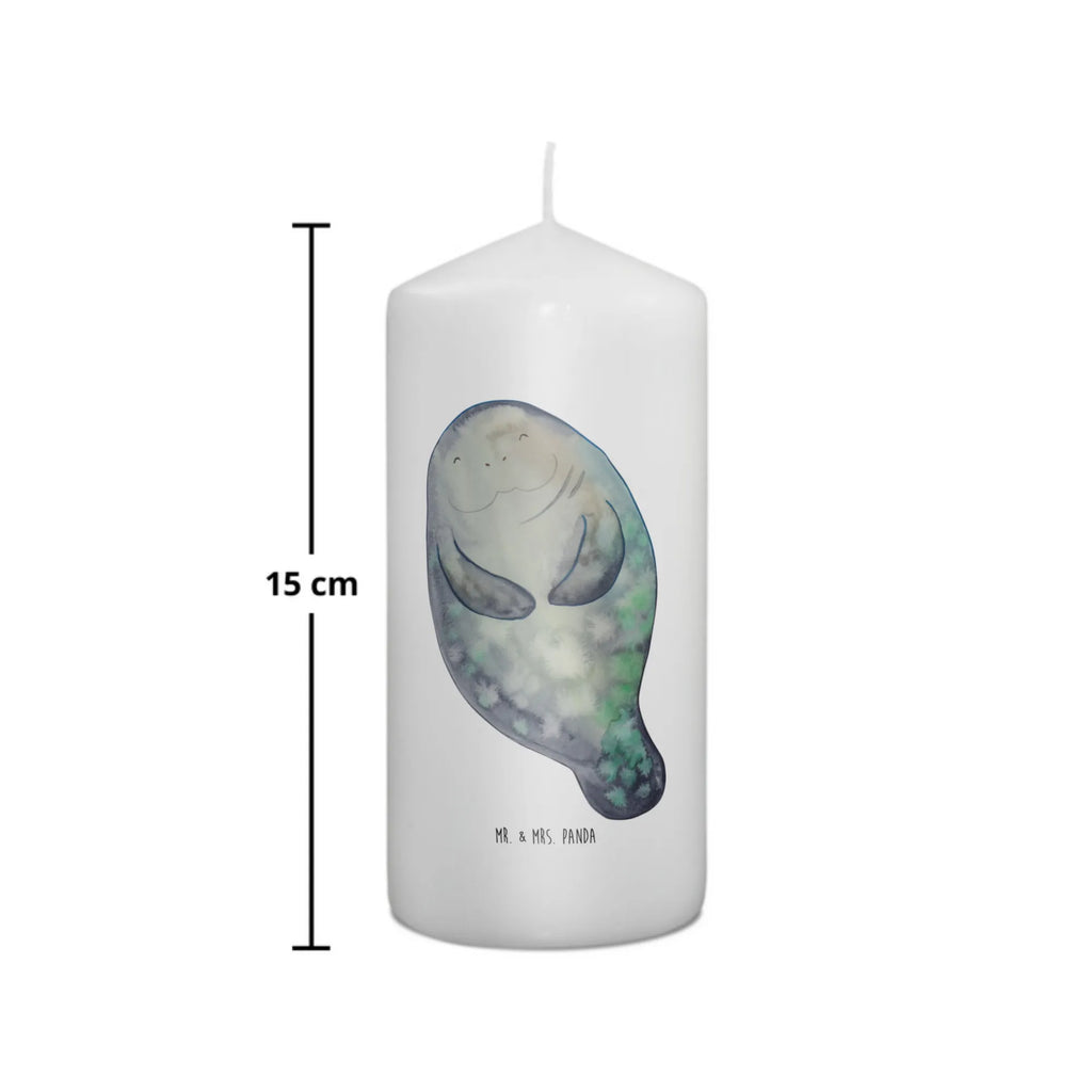 Candle manatee happy Gedenkkerze, Tischkerze, Metall-Kerze, Laternenkerze, Andachtskerze, Dinnerkerzenpaar, Kerze Mit Fotoeinleger, Kerze Für Hochzeit, Kerze Mit Gravur, Kerze Für Ostern, Kerze Mit Motiv, Kerze Für Taufe, Handgemachte Kerze, Sojawachskerze, Kerze Für Advent, Glas-Kerze, Kerze Mit Namensgravur, Fair-Trade-Kerze, Streukerze, Kerze Für Firmung, Bio-Kerze, Votivkerze, Handgegossene Kerze, Stumpenkerze, Stumpenkerzen-Set, Grabkerze, Kerze Für Weihnachten, Stabkerze, Kerze, Gartenkerze, Outdoor-Kerze, Stearin­kerze, Kerze Ohne Duft, Duftkerze, Dinnerkerze, Kerze Als Gastgeschenk, Blockkerze, Kerze Mit Spruch, Kerze Mit Duft, Kerze Für Kommunion, Kerze Für Geburtstag, Trauerkerze, Teelicht, Tafelkerze, Grablicht, Kerze Mit Prägung, Meerestiere, Meer, Urlaub, Respekt, Neustart, Zufrieden, Freundin, Neuanfang, Liebeskummer, Seekuh, Selbstliebe, Seekühe, Achtsamkeit