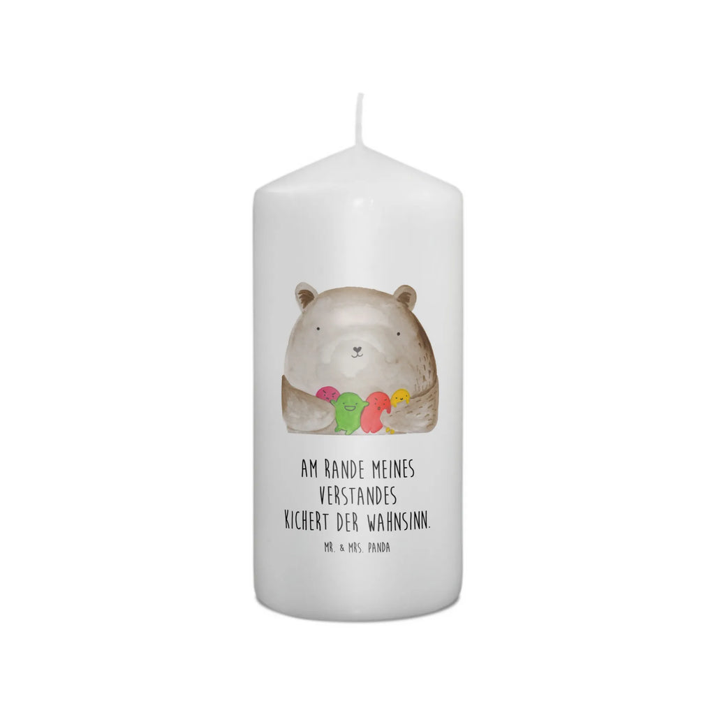 Candle bear Feeling Schmuckkerze, Osterkerze, Erinnerungslicht, Tischkerze, Kommunionskerze, Bedruckte Kerze, Grosse Kerze, Dekokerze, Hochzeitskerze, Dinnerkerze, Laternenkerze, Tafelkerze, Stumpenkerze, Erinnerungskerze, Handgemachte Kerze, Weihnachtskerze, Dekorative Kerze, Adventskerze, Blockkerze, Gartenkerze, Wachskerze, Zylinderkerze, Wunschkerze, Geburtskerze, Geburtstagskerze, Kerze Mit Motiv, Kerze Mit Spruch, Teddybär, Teddy, Bär, Durchgedreht, Wahnsinn, Verrückt