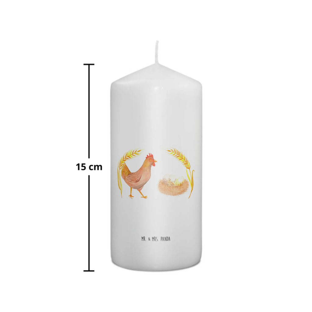 Kerze Huhn Stolz Grosse Kerze, Blockkerze, Wunschkerze, Hochzeitskerze, Dekorative Kerze, Schmuckkerze, Weihnachtskerze, Tischkerze, Geburtstagskerze, Gartenkerze, Tafelkerze, Zylinderkerze, Geburtskerze, Handgemachte Kerze, Kerze Mit Spruch, Bedruckte Kerze, Wachskerze, Kommunionskerze, Dinnerkerze, Stumpenkerze, Dekokerze, Kerze Mit Motiv, Erinnerungslicht, Laternenkerze, Osterkerze, Erinnerungskerze, Adventskerze, Landwirtin, Bauernhof, Hoftiere, Landwirt, Landleben, Motivation, Schwangerschaft, Henne, Spruch, Hof, Hühner, Magie, Geburt, Hahn, Eier