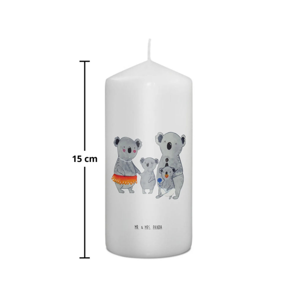 Candle Koala Family Wachskerze, Tischkerze, Schmuckkerze, Erinnerungslicht, Gartenkerze, Dekorative Kerze, Kommunionskerze, Geburtstagskerze, Handgemachte Kerze, Tafelkerze, Bedruckte Kerze, Geburtskerze, Blockkerze, Weihnachtskerze, Adventskerze, Dinnerkerze, Dekokerze, Stumpenkerze, Laternenkerze, Zylinderkerze, Wunschkerze, Kerze Mit Spruch, Grosse Kerze, Osterkerze, Erinnerungskerze, Kerze Mit Motiv, Hochzeitskerze, Oma, Papa, Mama, Vatertag, Bruder, Schwester, Familie, Muttertag, Opa, Geschwister, Family, Kinder, Koalas, Familienleben, Koala
