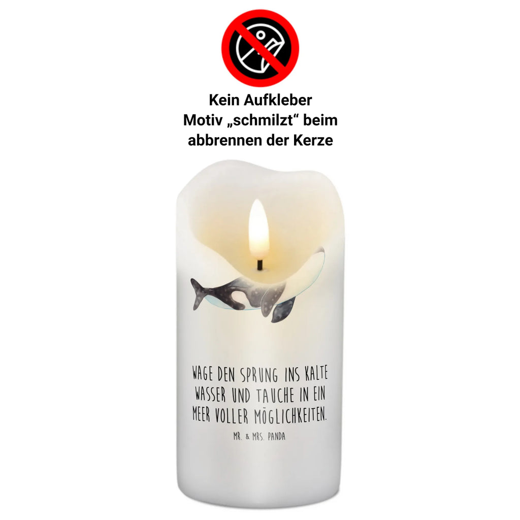 Candle Orca Dekorative Kerze, Kerze Mit Motiv, Wachskerze, Geburtstagskerze, Dekokerze, Tischkerze, Erinnerungskerze, Kerze Mit Spruch, Grosse Kerze, Laternenkerze, Dinnerkerze, Schmuckkerze, Weihnachtskerze, Wunschkerze, Tafelkerze, Zylinderkerze, Geburtskerze, Erinnerungslicht, Hochzeitskerze, Bedruckte Kerze, Gartenkerze, Osterkerze, Handgemachte Kerze, Blockkerze, Kommunionskerze, Adventskerze, Stumpenkerze, Meer, Urlaub, Meerestiere, Motivation, Selbstliebe, Startup, Arbeit, Orcas, Orca, Killerwal, Möglichkeiten, Neustart, Wal, Büro