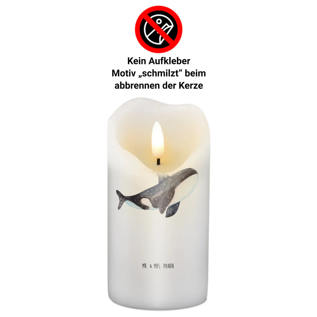 Candle Orca Dekorative Kerze, Kerze Mit Motiv, Wachskerze, Geburtstagskerze, Dekokerze, Tischkerze, Erinnerungskerze, Kerze Mit Spruch, Grosse Kerze, Laternenkerze, Dinnerkerze, Schmuckkerze, Weihnachtskerze, Wunschkerze, Tafelkerze, Zylinderkerze, Geburtskerze, Erinnerungslicht, Hochzeitskerze, Bedruckte Kerze, Gartenkerze, Osterkerze, Handgemachte Kerze, Blockkerze, Kommunionskerze, Adventskerze, Stumpenkerze, Meer, Urlaub, Meerestiere, Motivation, Selbstliebe, Startup, Arbeit, Orcas, Orca, Killerwal, Möglichkeiten, Neustart, Wal, Büro