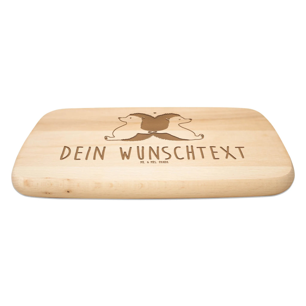 Personalisiertes Frühstücksbrett Igel händchenhaltend Frühstücksbrett mit Namen, Personalisiertes Holzbrett, Personalisiertes Küchenbrettchen, FPersonalisiertes rühstücksbrettchen, Servierbrett mit Namen, Frühstücksplatte mit Namen, Personalisiertes Frühstücksbrett, Personalisiertes Küchenbrett, Schneidebrett gravieren, Schneidebrett Holz mit Namen, Holzbrett mit Namen, Personalisierte Servierplatte, Küchenbrett mit Namen, Frühstücksbrettchen mit Namen, Personalisiertes Brotbrett, Schneidebrett Wunschname, Brotbrett mit Namen, Personalisiertes Schneidebrett Holz, Personalisiertes Schneidebrett, Personalisierte Frühstücksplatte, Personalisiertes Holzschneidebrett, Küchenbrettchen mit Namen, Schneidebrett mit Namen, Personalisiertes Servierbrett, Holzschneidebrett mit Namen, Servierplatte mit Namen, Liebe, Partner, Freund, Freundin, Ehemann, Ehefrau, Heiraten, Verlobung, Heiratsantrag, Liebesgeschenk, Jahrestag, Hocheitstag, Liebesbeweis, Igel, Hand in Hand, Geschenk für zwei, Gemeinsamkeit, Igelliebe, große Liebe, Hochzeit, Liebesbotschaft, Lieblingsmensch, Love