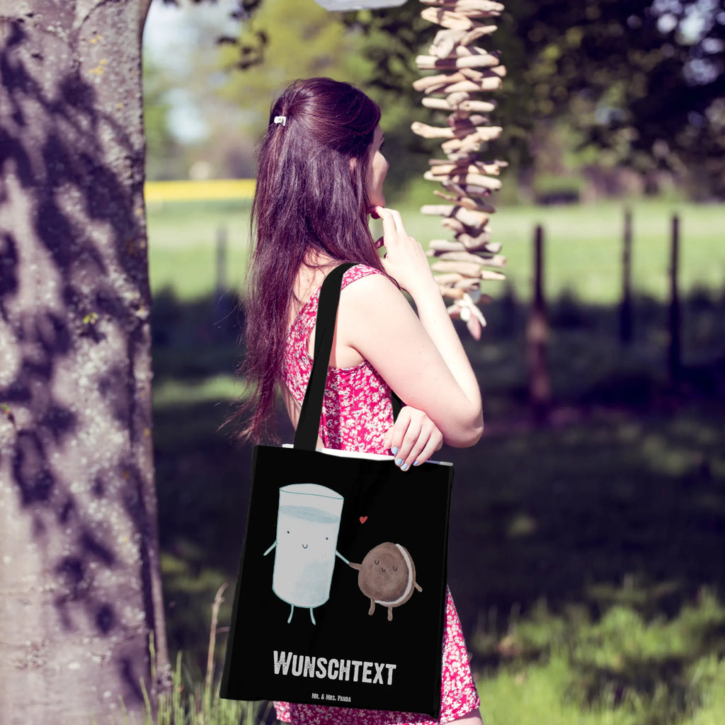 Personalisierte Tragetasche Milch & Keks Personalisierte Beuteltasche, Personalisierte Jutetasche, Stoffbeutel mit Namen, Personalisierte Kindergartentasche, Personalisierter Jutebeutel, Personalisierte Einkaufstasche, Einkaufstasche mit Namen, Personalisierte Tasche, Personalisierter Stoffbeutel, Personalisierter Beutel, Tragetasche mit Namen, Tiermotive, Gute Laune, lustige Sprüche, Tiere, Milk, perfektes Paar, Motiv süß, Keks, Milch, Einladung Frühstück, romantisch, Kekse, Cookie, Kaffee