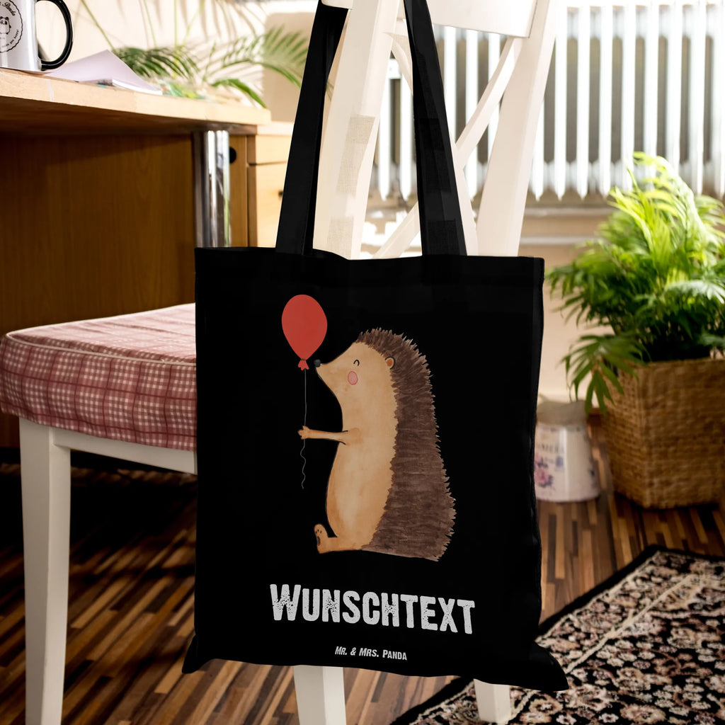Personalisierte Tragetasche Igel mit Luftballon Personalisierter Beutel, Einkaufstasche mit Namen, Personalisierter Stoffbeutel, Personalisierte Einkaufstasche, Personalisierter Jutebeutel, Personalisierte Tasche, Personalisierte Kindergartentasche, Personalisierte Beuteltasche, Personalisierte Jutetasche, Stoffbeutel mit Namen, Tragetasche mit Namen, Tiermotive, Gute Laune, lustige Sprüche, Tiere, Geburtstag, Happy Birthday, Herzlichen Glückwunsch, Igel, Ballon, Geburtstagskind, Glückwunsch