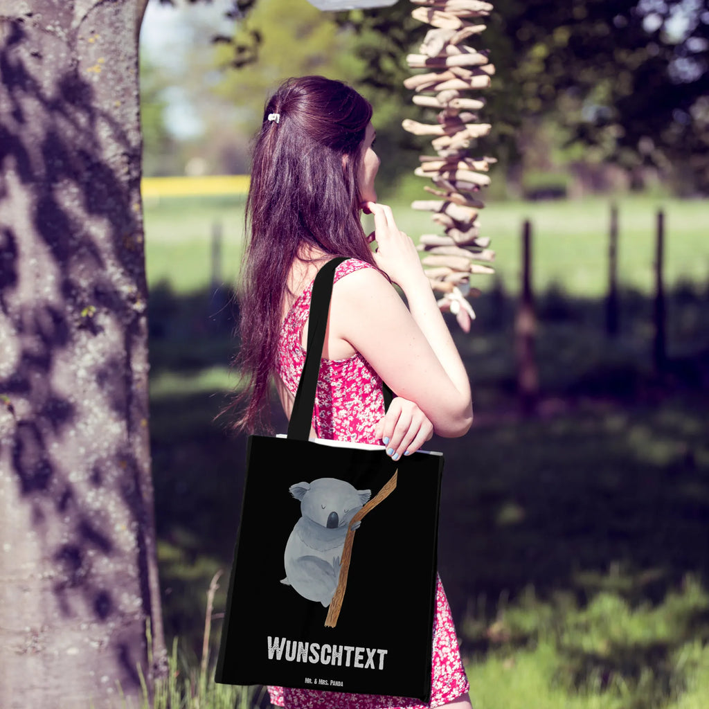 Personalisierte Tragetasche Koalabär Personalisierter Beutel, Personalisierte Beuteltasche, Personalisierter Jutebeutel, Personalisierte Jutetasche, Schultertasche, Strandtasche, Einkaufsbeutel, Umhängetasche, Personalisierter Stoffbeutel, Personalisierte Tasche, Tüte, Einkaufstasche mit Namen, Shopper, Tragetasche mit Namen, Personalisierte Einkaufstasche, Stoffbeutel mit Namen, Personalisierte Kindergartentasche, Lustige Sprüche, Tiere, Tiermotive, Gute Laune, Traum, Bär, schlafen, Träumen, Koala, Schlafzimmer, Koalabär, Traumland