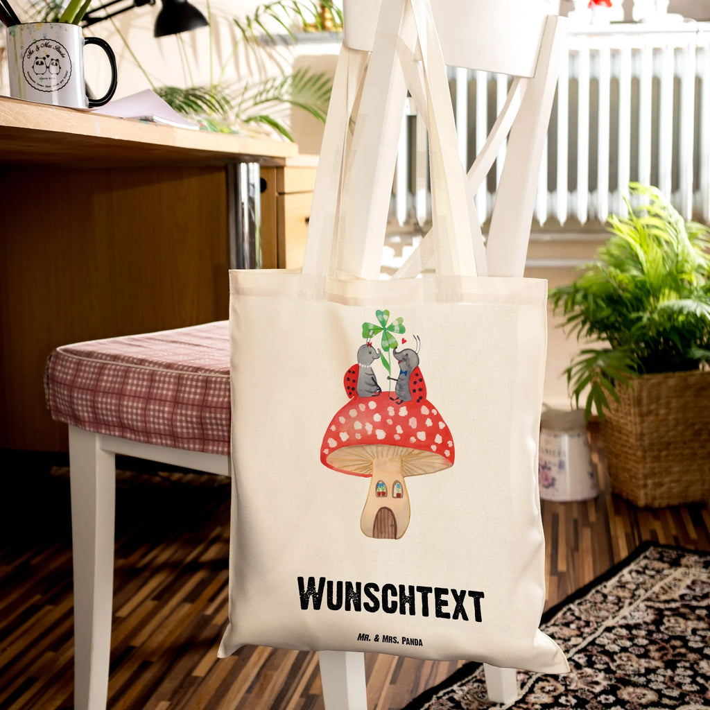 Personalisierte Tragetasche Marienkäfer Paar Fliegenpilz Einkaufsbeutel, Tüte, Personalisierte Jutetasche, Strandtasche, Einkaufstasche mit Namen, Personalisierter Beutel, Stoffbeutel mit Namen, Personalisierte Kindergartentasche, Shopper, Personalisierte Tasche, Schultertasche, Personalisierte Einkaufstasche, Umhängetasche, Personalisierte Beuteltasche, Personalisierter Stoffbeutel, Tragetasche mit Namen, Personalisierter Jutebeutel, Lustige Sprüche, Tiere, Tiermotive, Gute Laune, Zuhause, Fliegenpilz, Marienkäfer, Wohnung, Haus, Fleigenpilzhaus